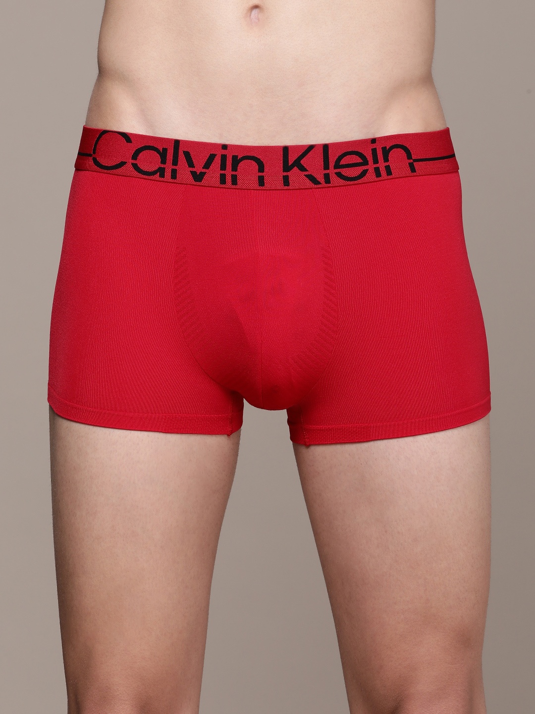 

Calvin Klein Underwear Men Red Solid Low Rise Trunk