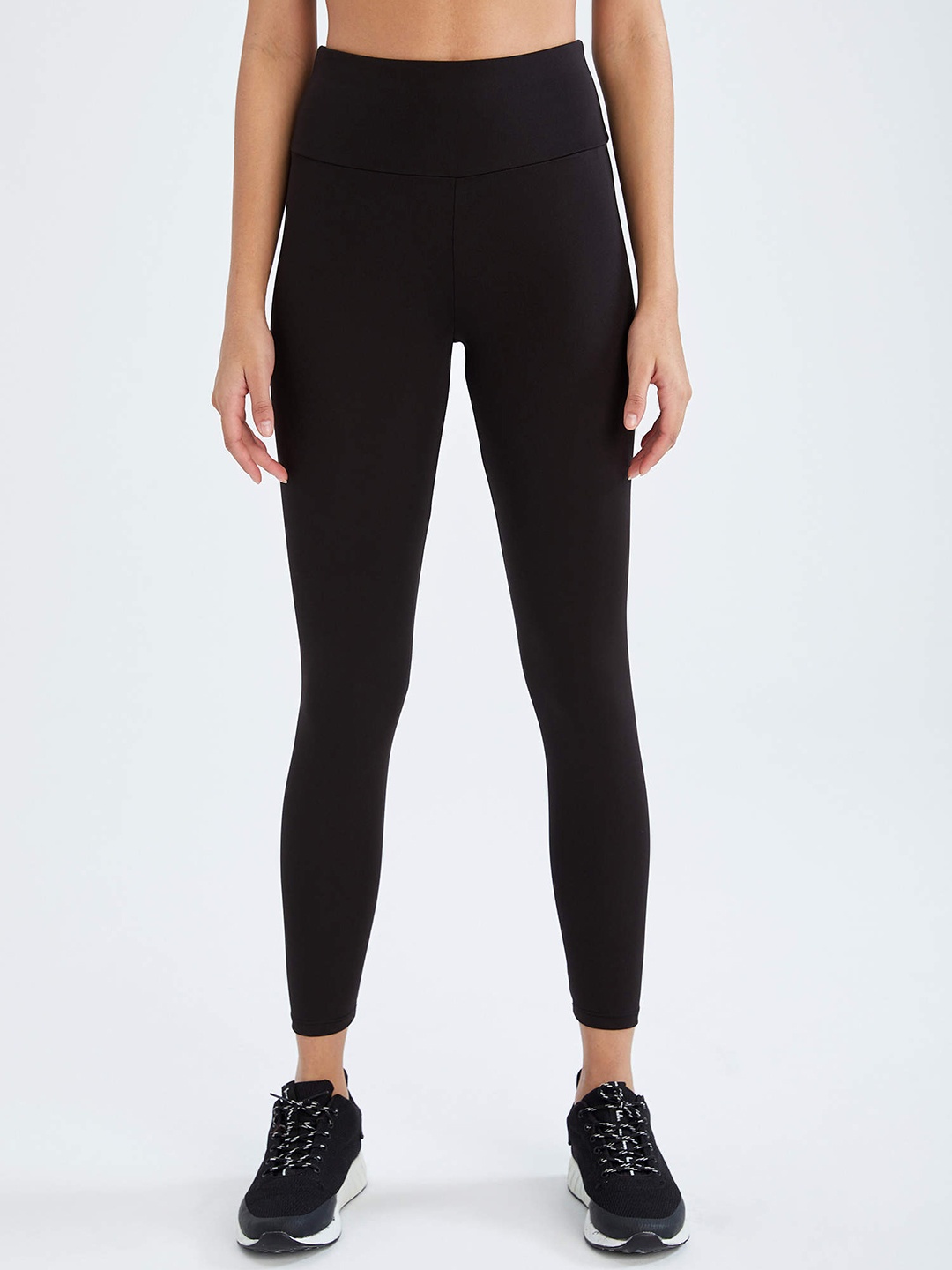 

DeFacto Women Black High-Rise Solid Tights
