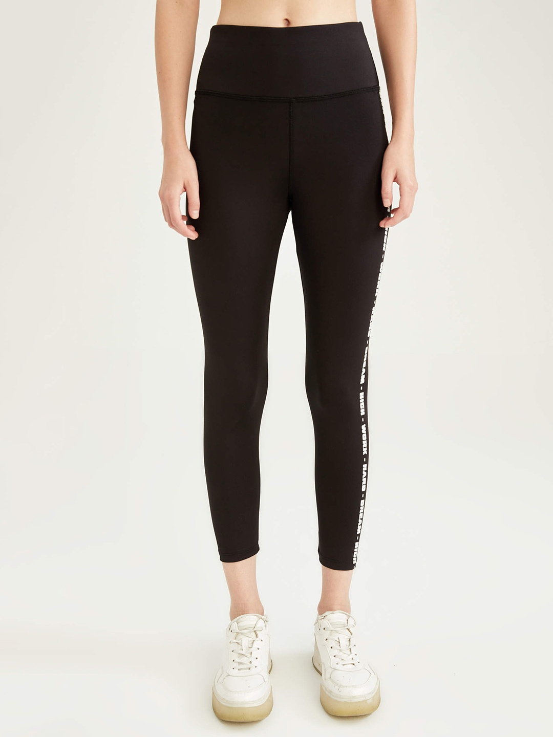 

DeFacto Women Black Solid High-Rise Tights with Typography Print Detail