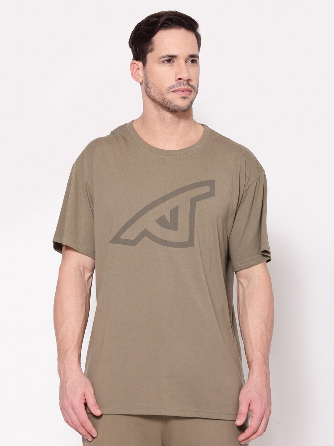 

I Am Animal Men Green Organic Cotton Loose Fit Reverse Eye T-Shirt, Olive