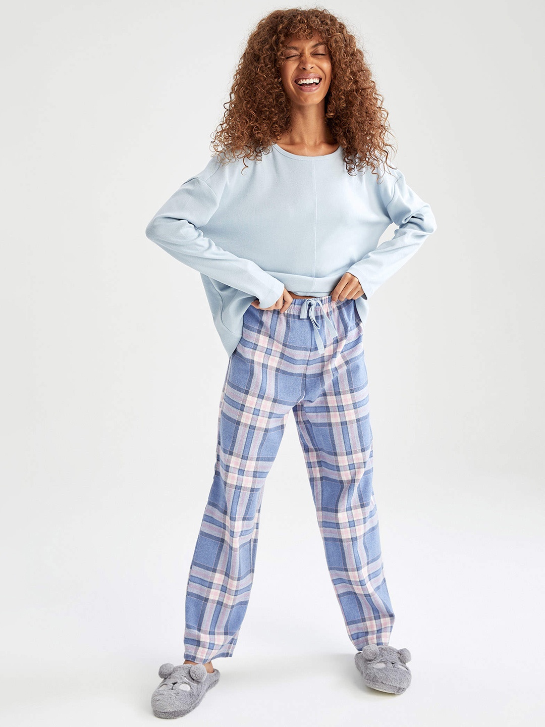 

DeFacto Women Blue & White Night suit