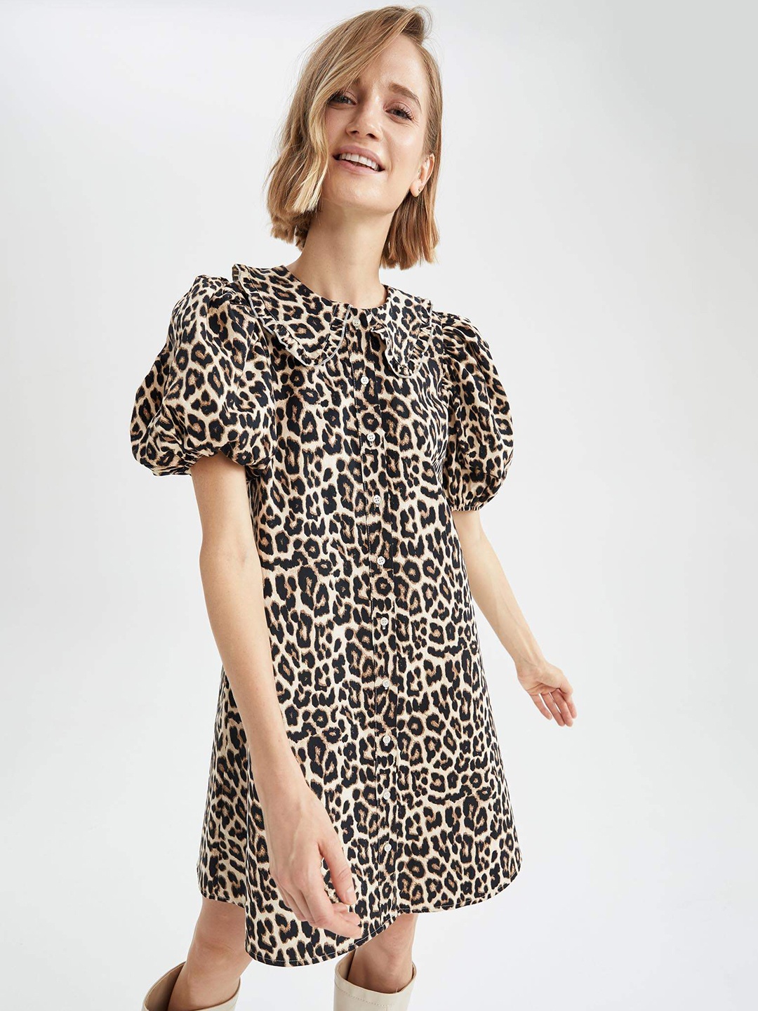 

DeFacto Beige & Black Animal Peter Pan Collar Sheath Dress