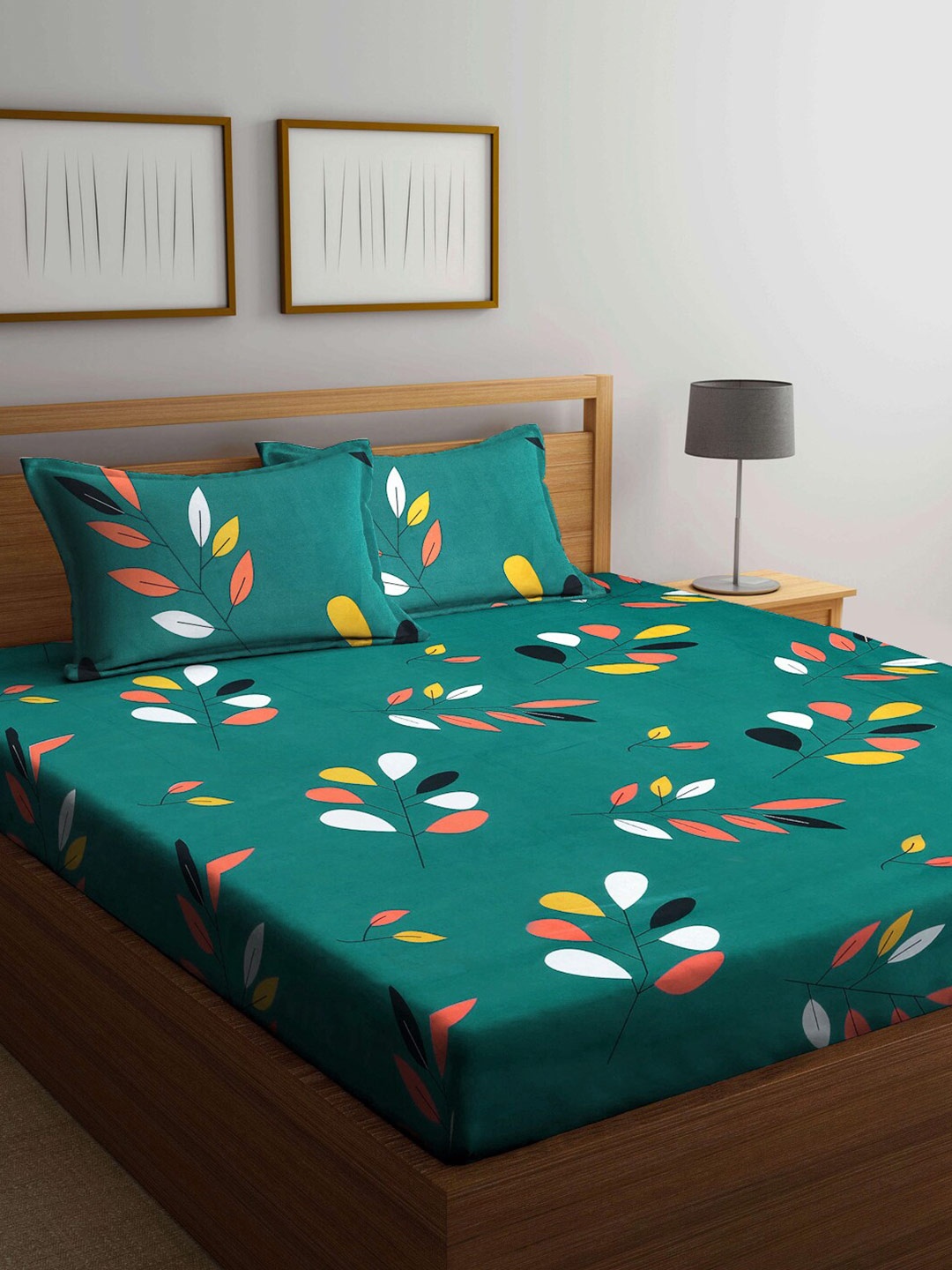 

KLOTTHE Green Floral 210 TC King Bedsheet with 2 Pillow Covers