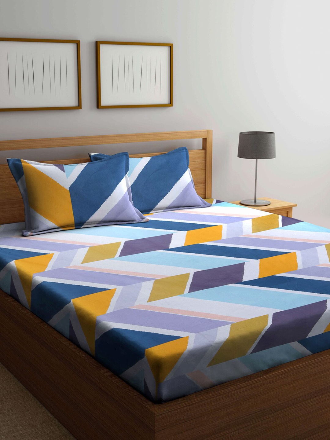 

KLOTTHE Blue Geometric 210 TC 1 King Bedsheet with 2 Pillow Covers