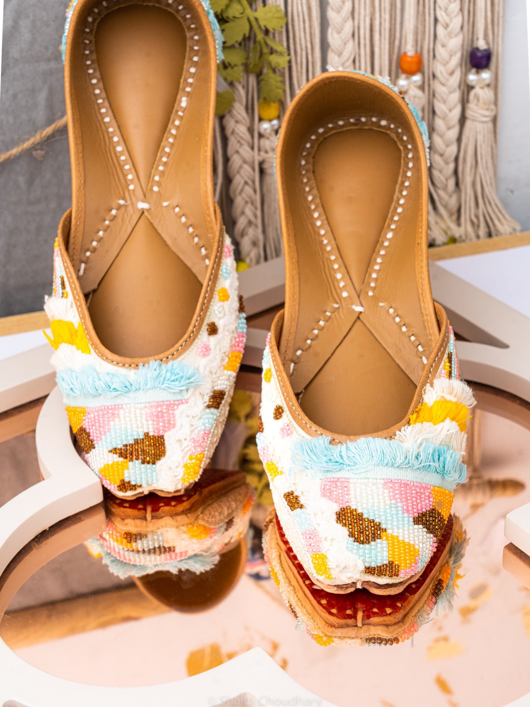 

NR By Nidhi Rathi Women White & Pink Hand Embroidered Leather Ethnic Mojaris Flats