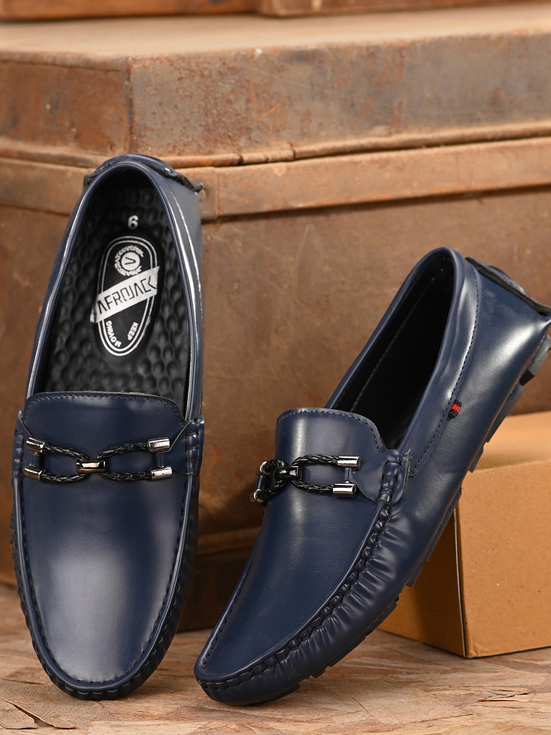 

AfroJack Men Blue Solid Loafers