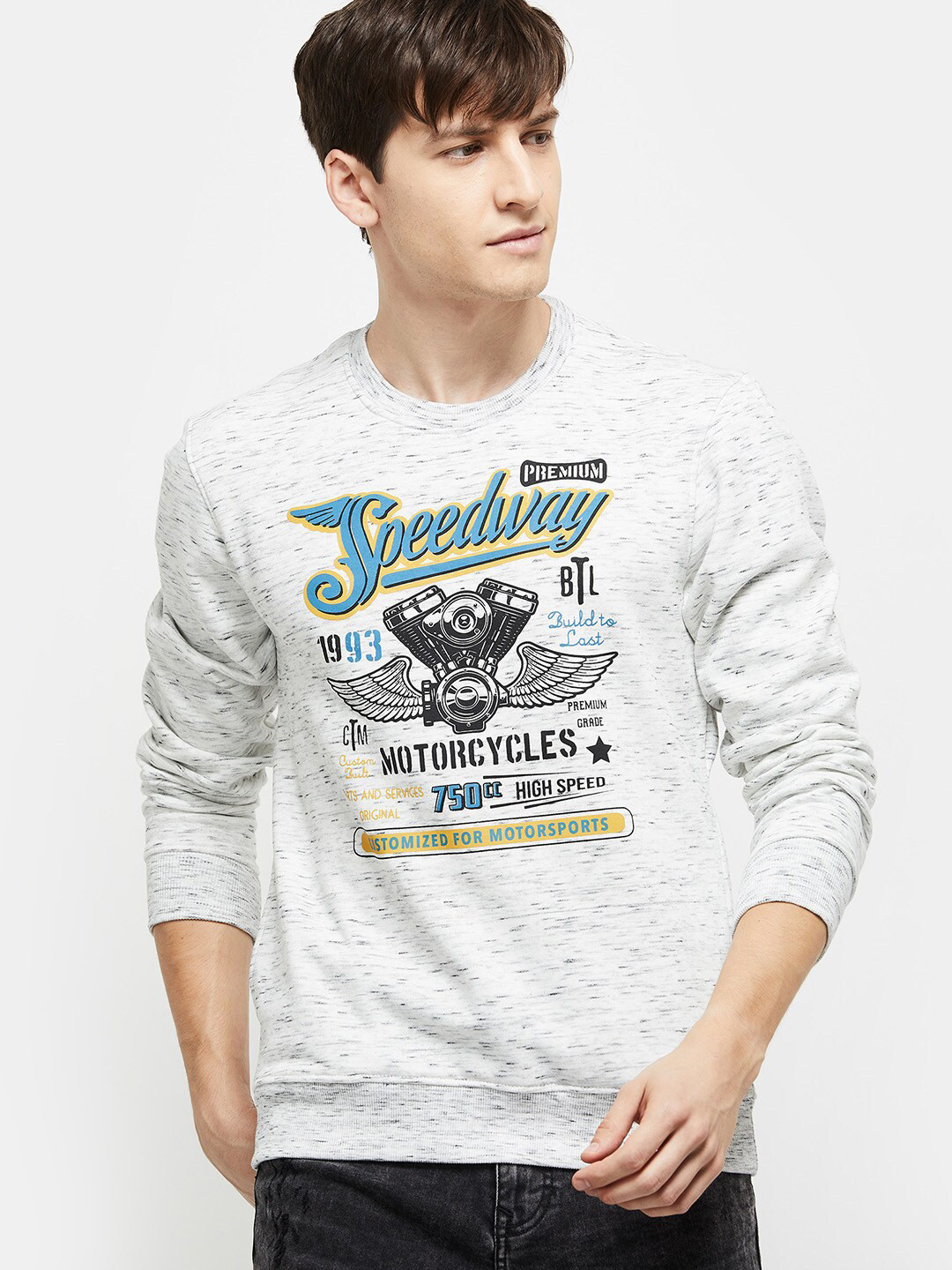 

max Men White Printed Sweatshirt