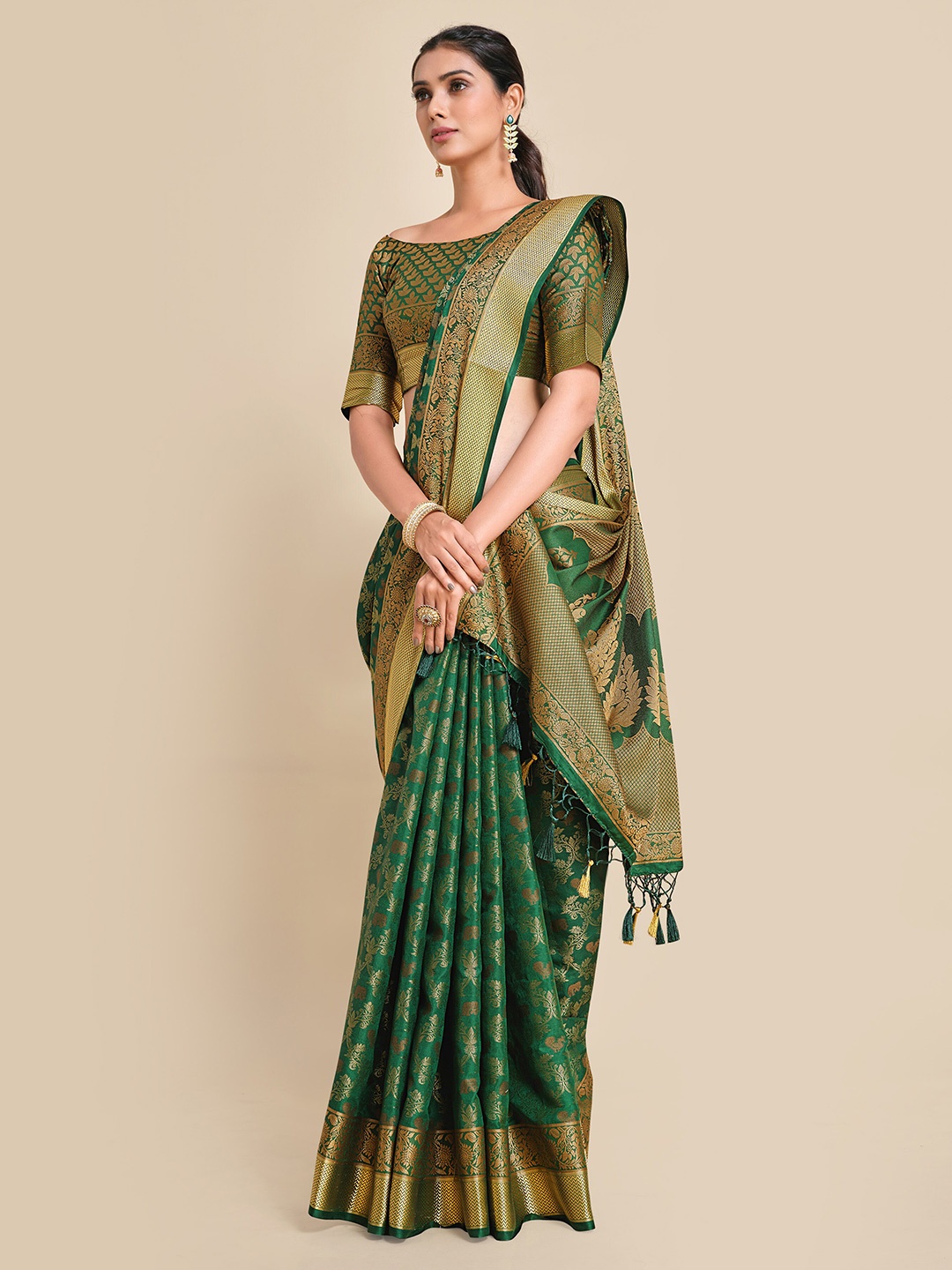 

MIMOSA Green & Gold-Toned Floral Zari Art Silk Kanjeevaram Saree