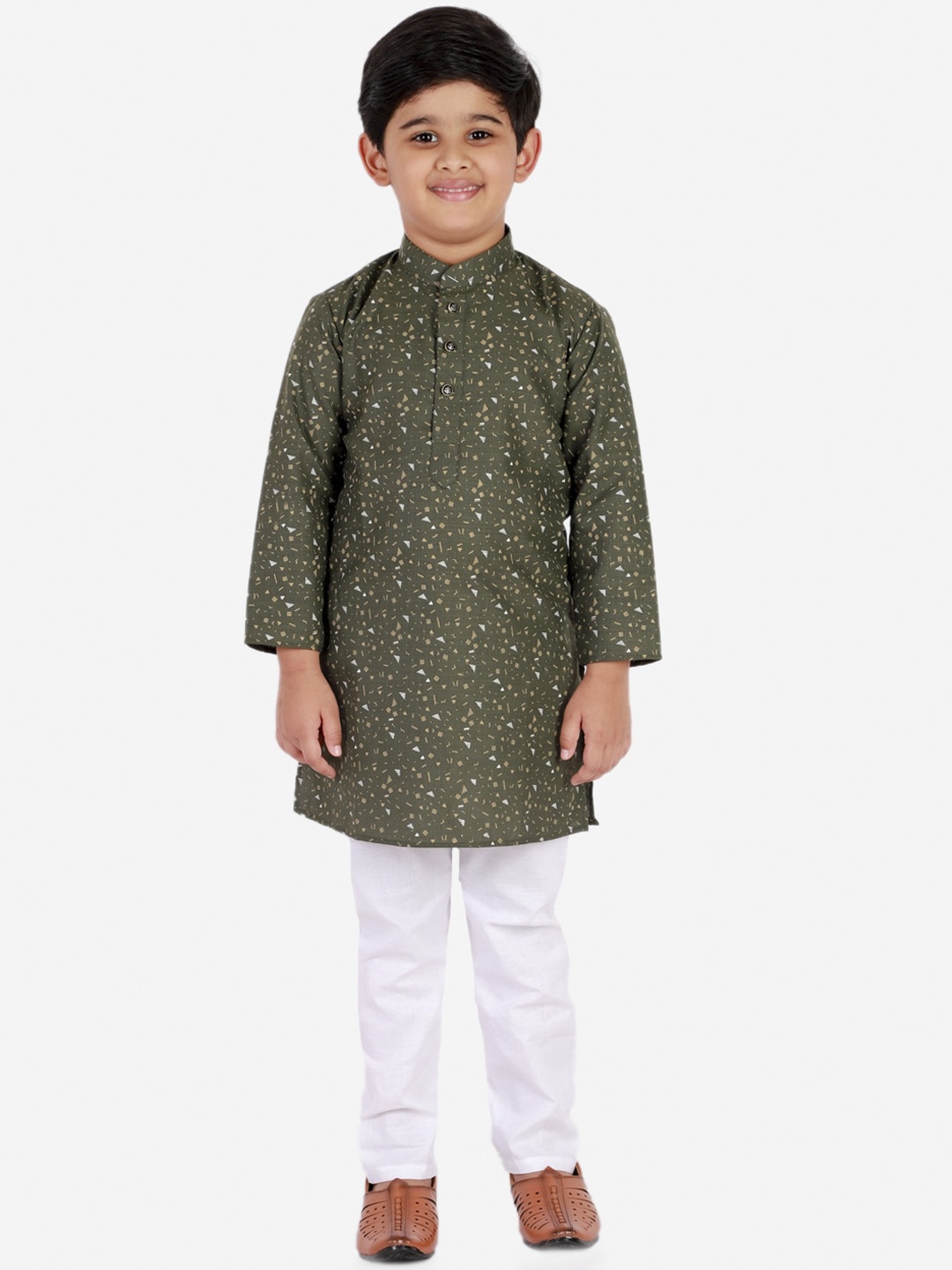 

Pro-Ethic STYLE DEVELOPER Boys Green Printed Kurta with Pyjamas