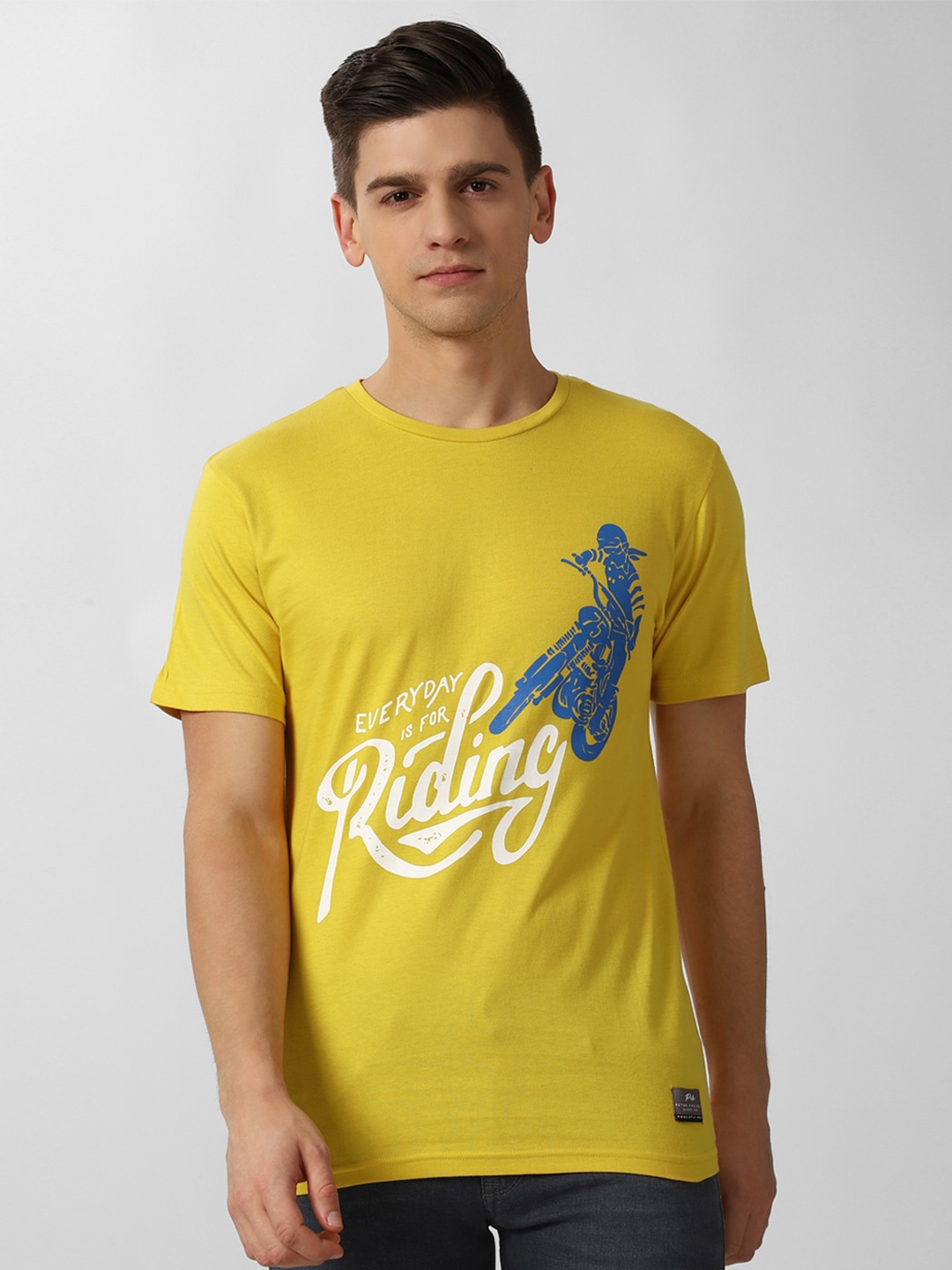 

Peter England Casuals Men Yellow Printed Slim Fit T-shirt