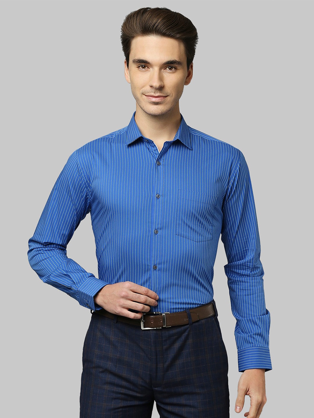 

Park Avenue Men Blue Slim Fit Striped Formal Shirt