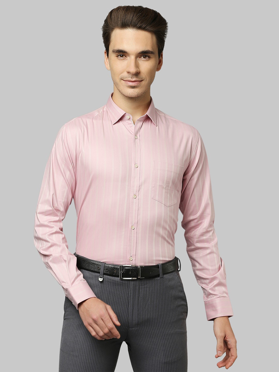 

Park Avenue Men Red Slim Fit Striped Formal Shirt