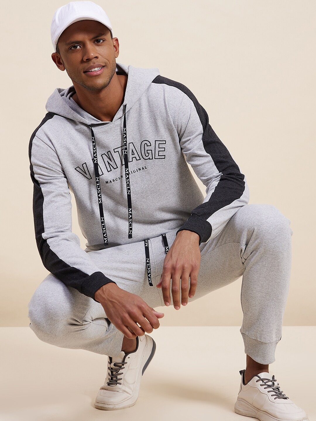 

MASCLN SASSAFRAS Men Grey Printed Hooded Sweatshirt