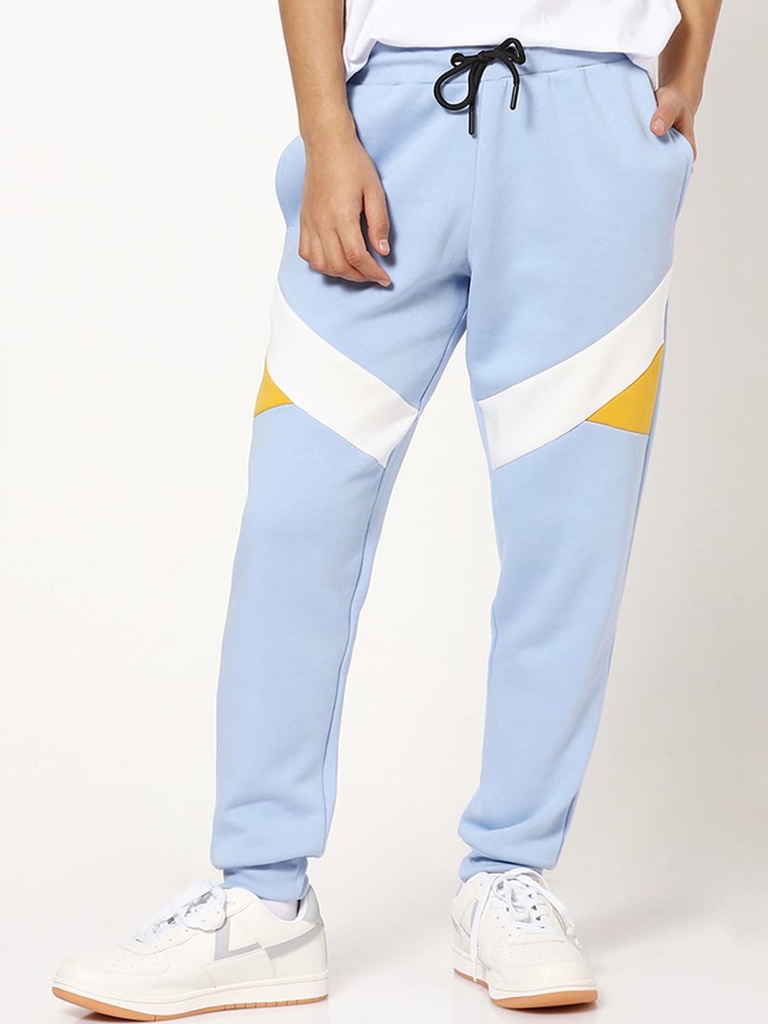 

Bewakoof Men Joggers, Blue