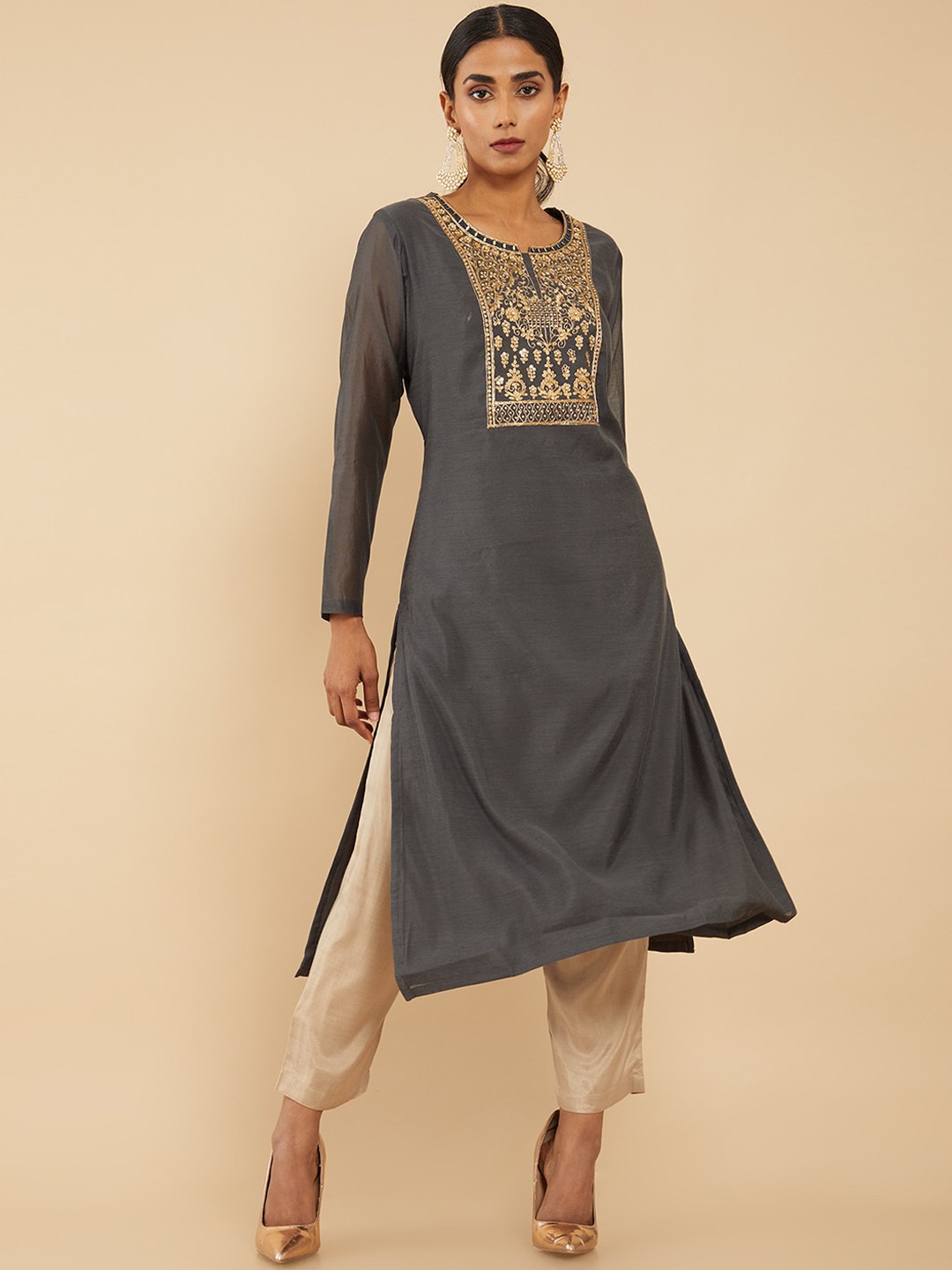 

Soch Women Grey Yoke Design Yoke Design Thread Work Chanderi Silk Chanderi Silk Kurta