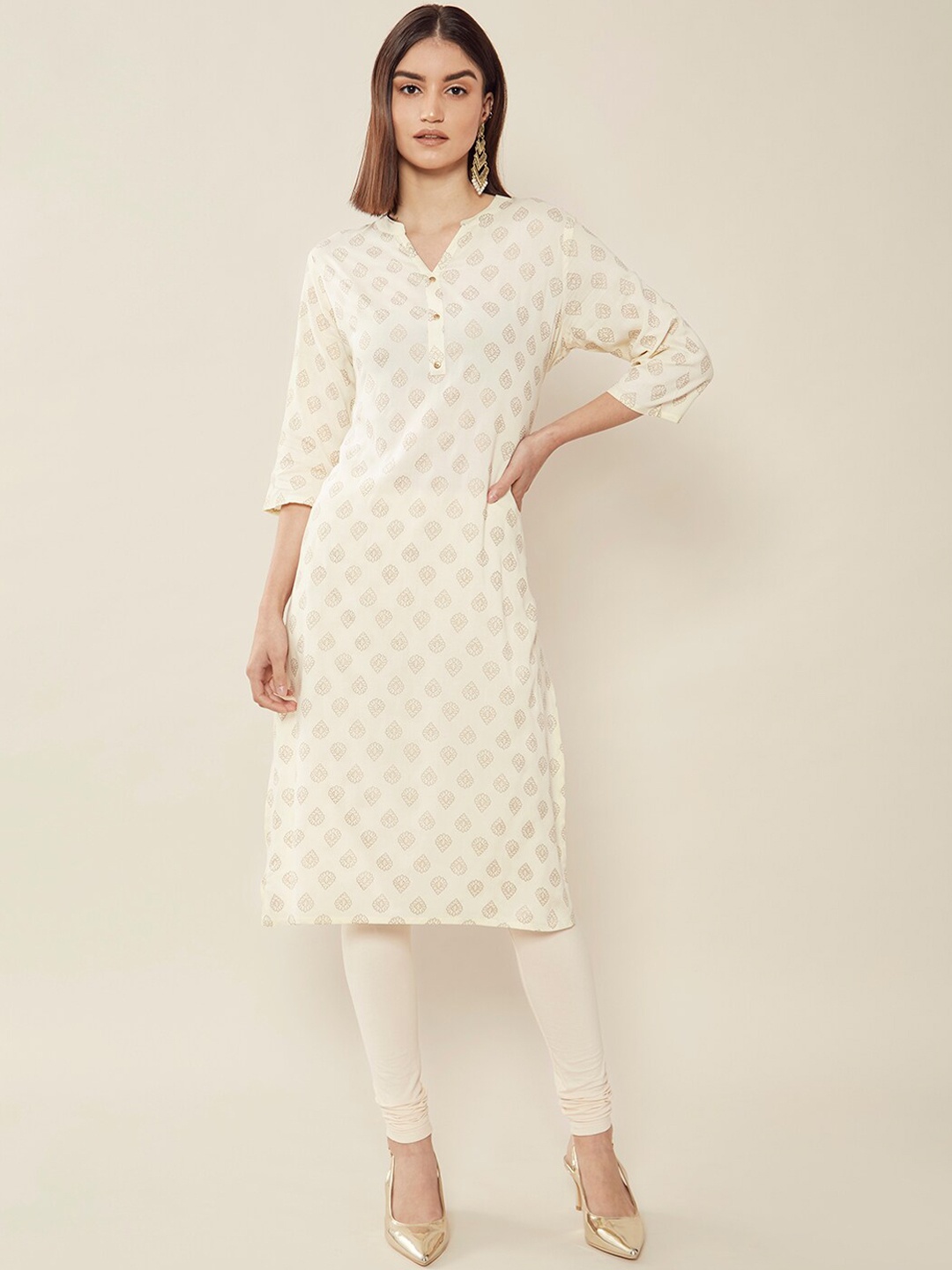 

Soch Women Off White Geometric Printed Flared Sleeves Kurta