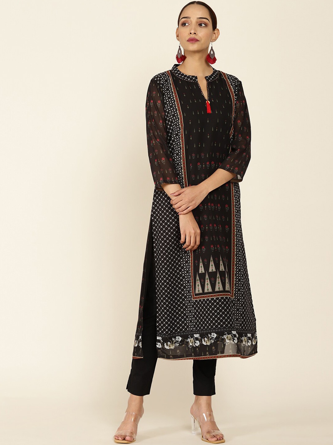 

Soch Women Black Geometric Printed Georgette Straight Kurta