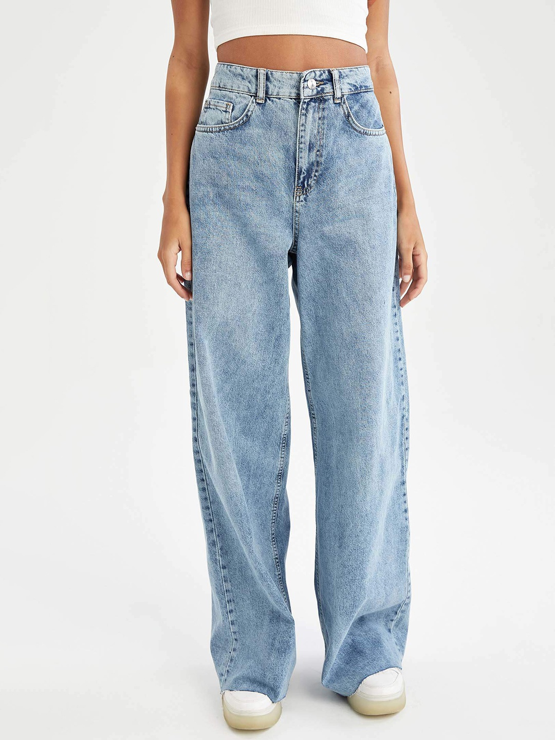 

DeFacto Women Blue Wide Leg High-Rise Light Fade Jeans
