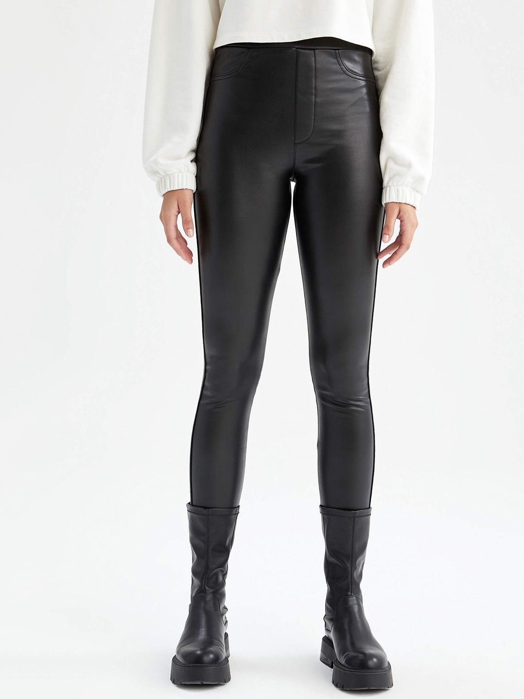 

Defacto Women Black Treggings