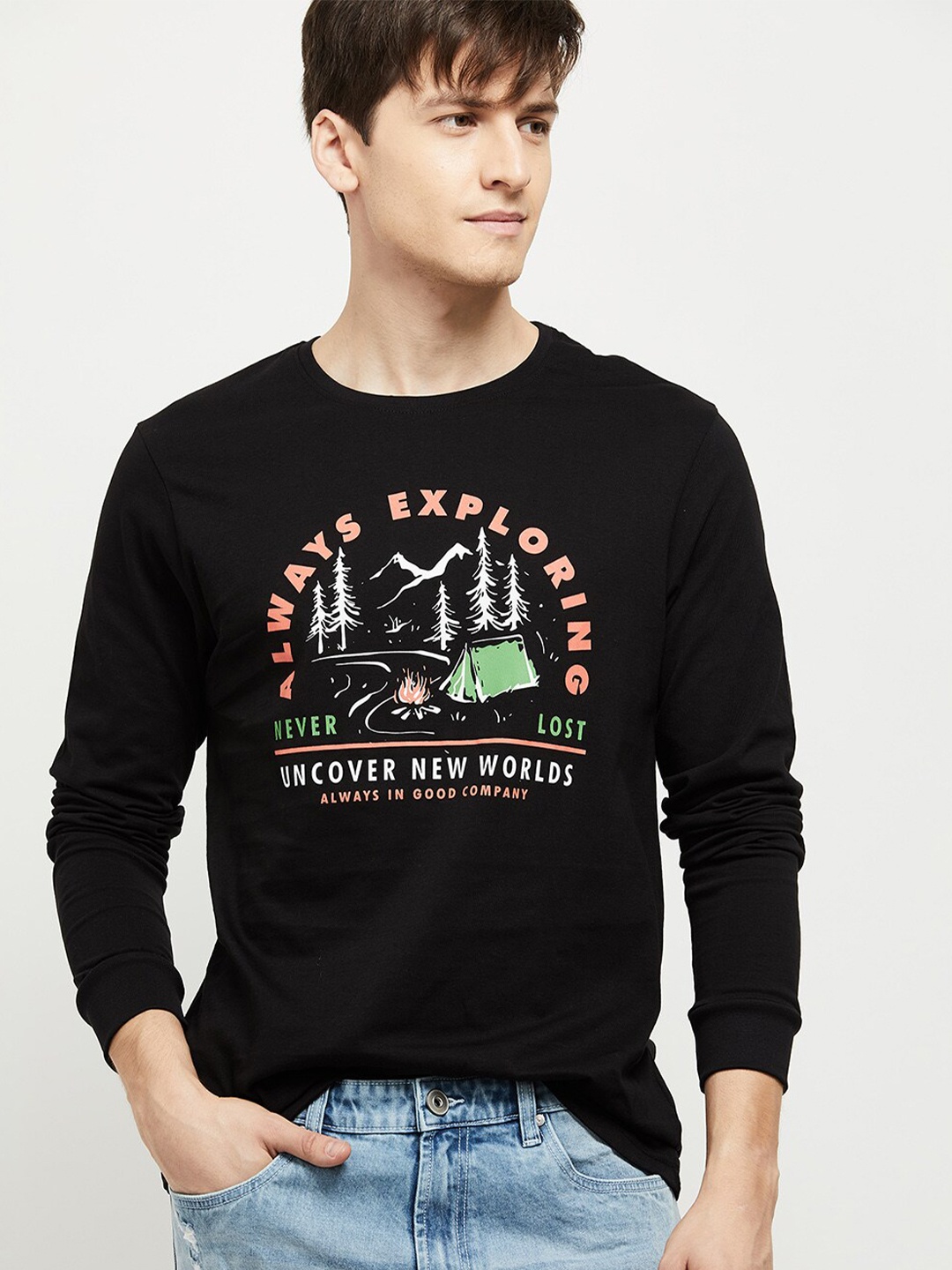 

max Men Black Typography Printed Applique T-shirt
