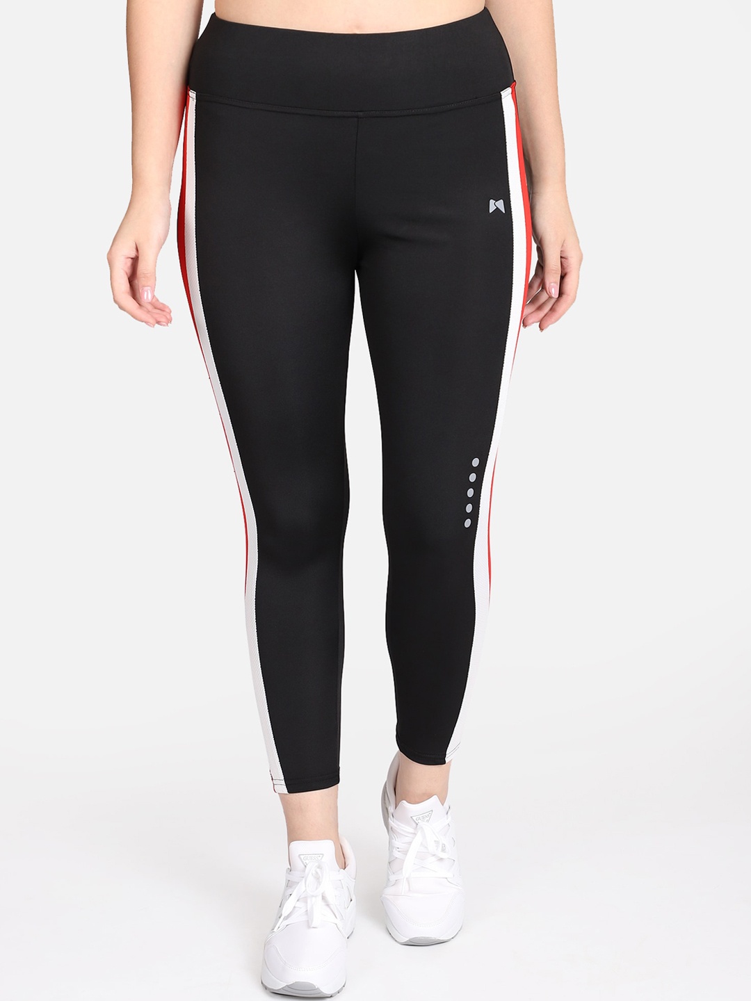 

MUSCLE TORQUE Women Black Solid Gym/Yoga Tights