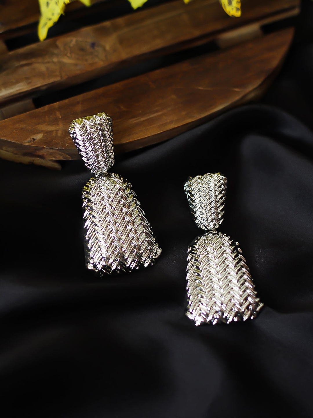 

Bellofox Silver-Toned Contemporary Jhumkas Earrings