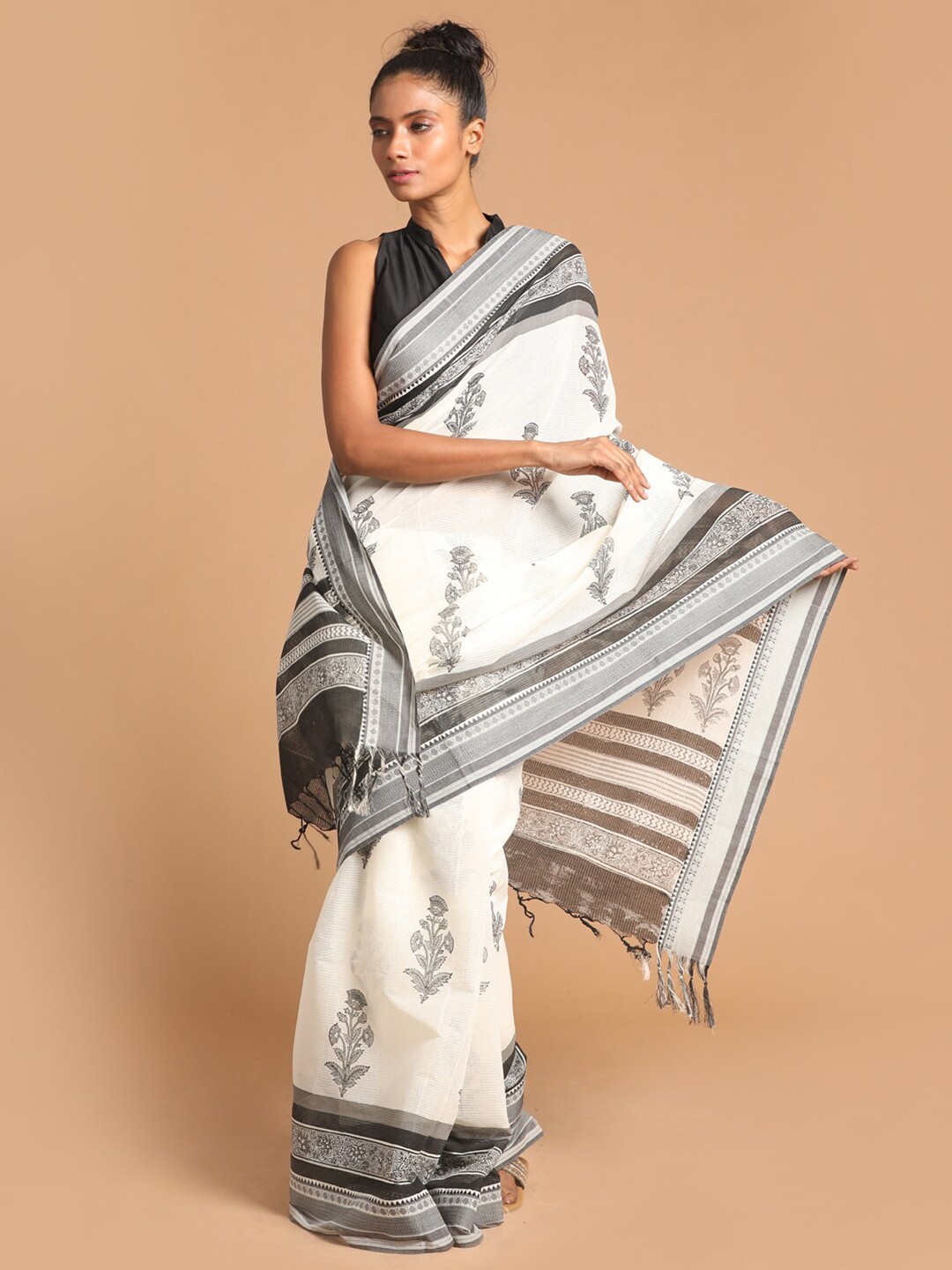 

Indethnic White & Black Ethnic Motifs Pure Cotton Block Print Saree