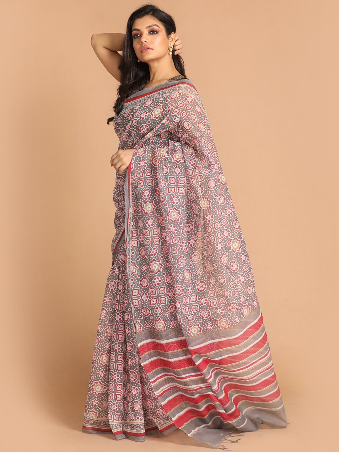 

Indethnic Grey & White Ethnic Motifs Supernet Saree