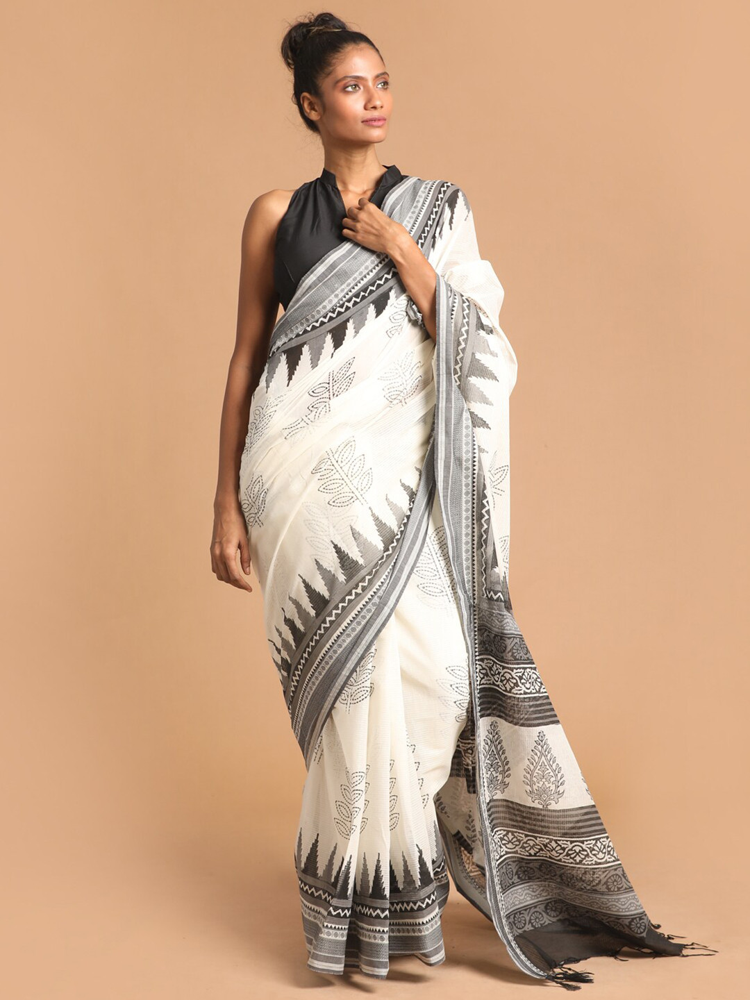 

Indethnic Black & White Ethnic Motifs Pure Cotton Block Print Saree