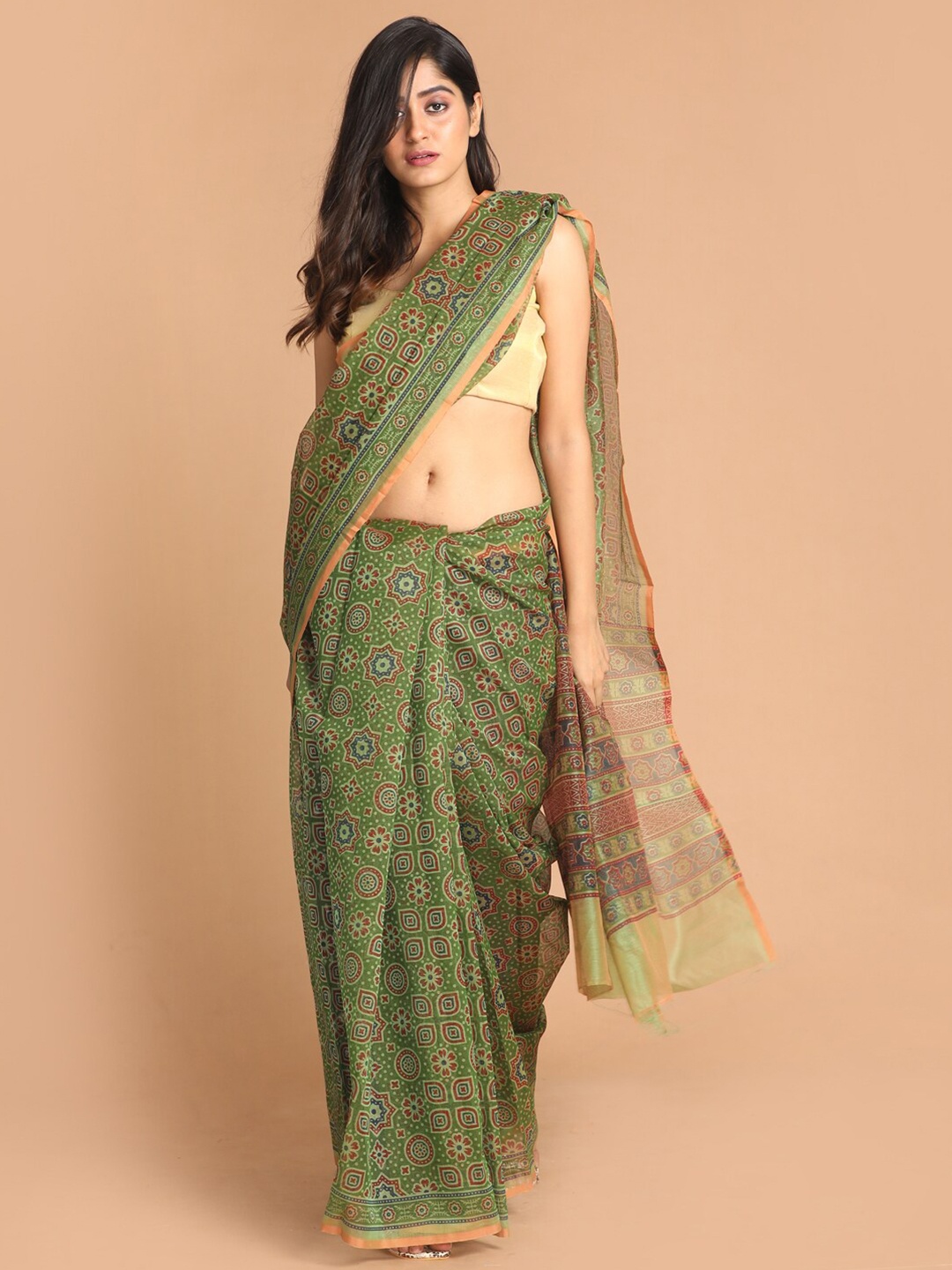 

Indethnic Green & Red Ethnic Motifs Supernet Saree