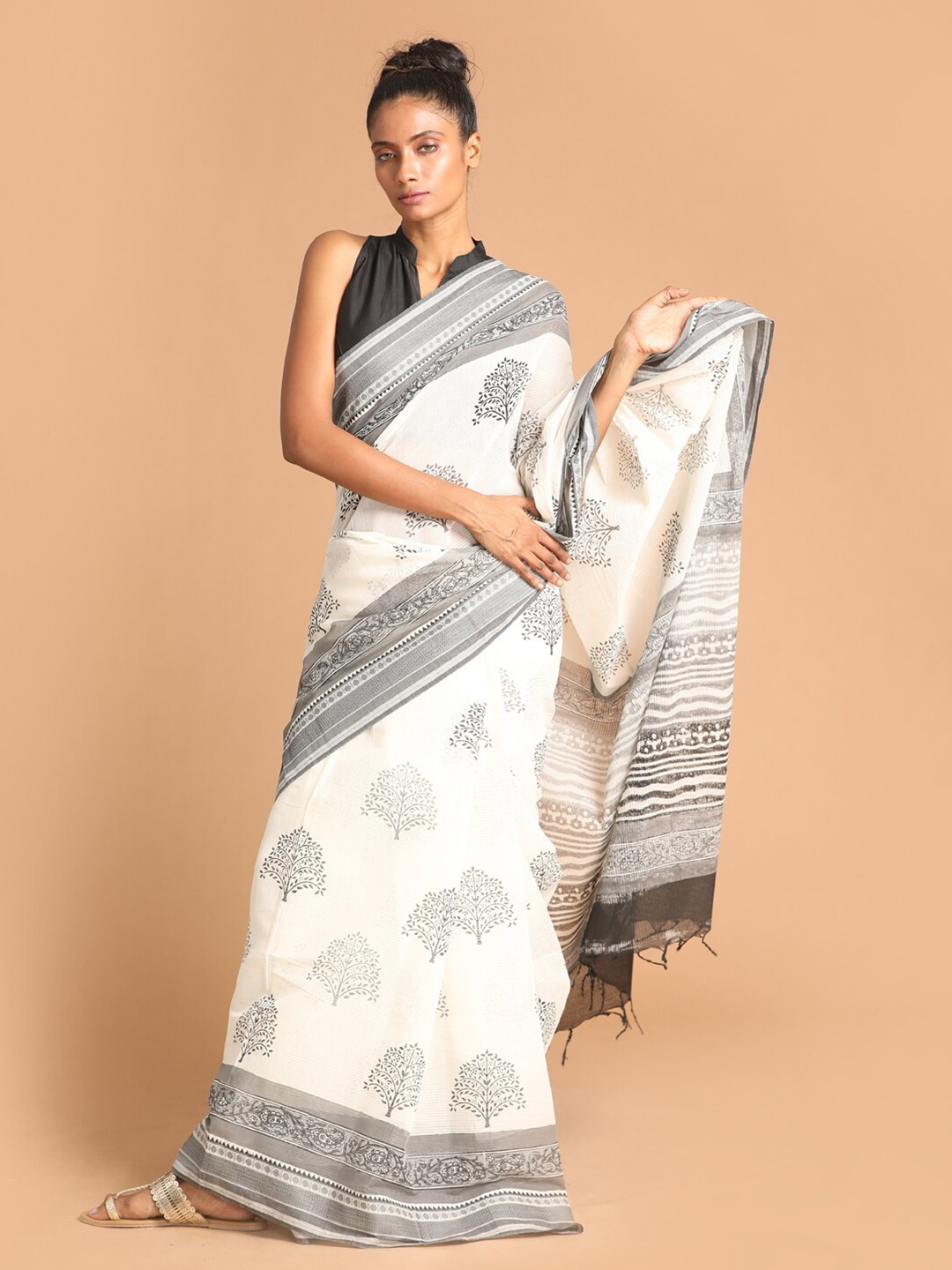 

Indethnic Black & White Ethnic Motifs Pure Cotton Block Print Saree
