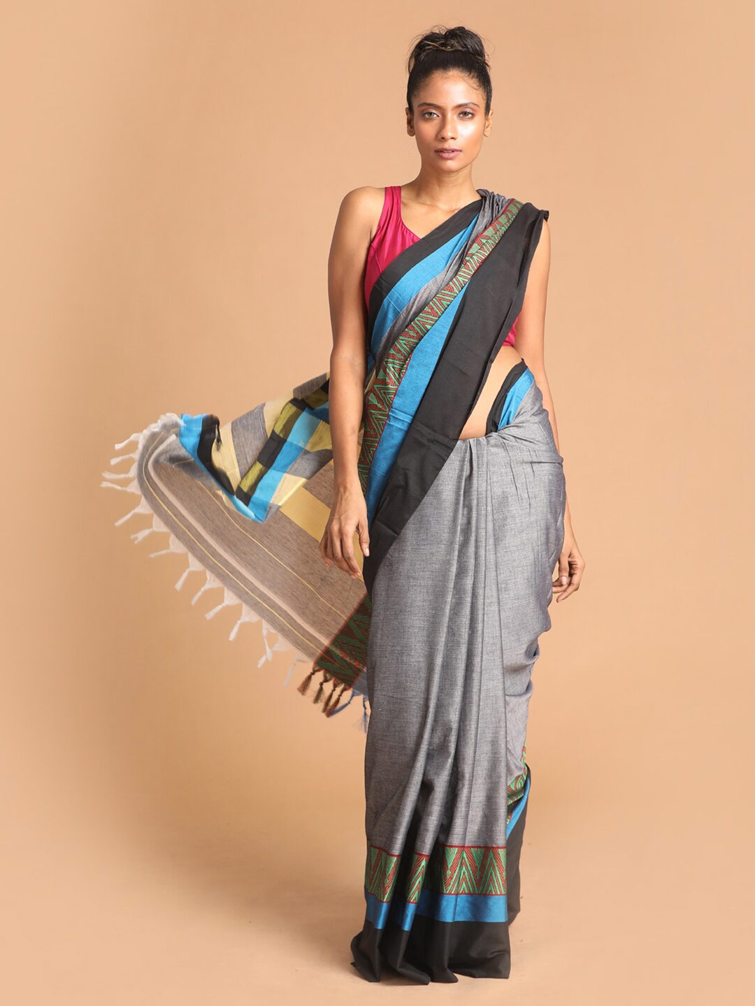 

Saranee Grey & Beige Pure Cotton Saree