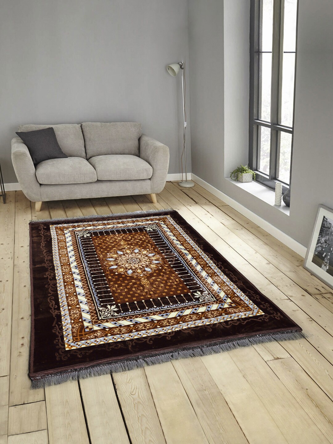 

KLOTTHE Brown Printed Handmade Woolen Carpet