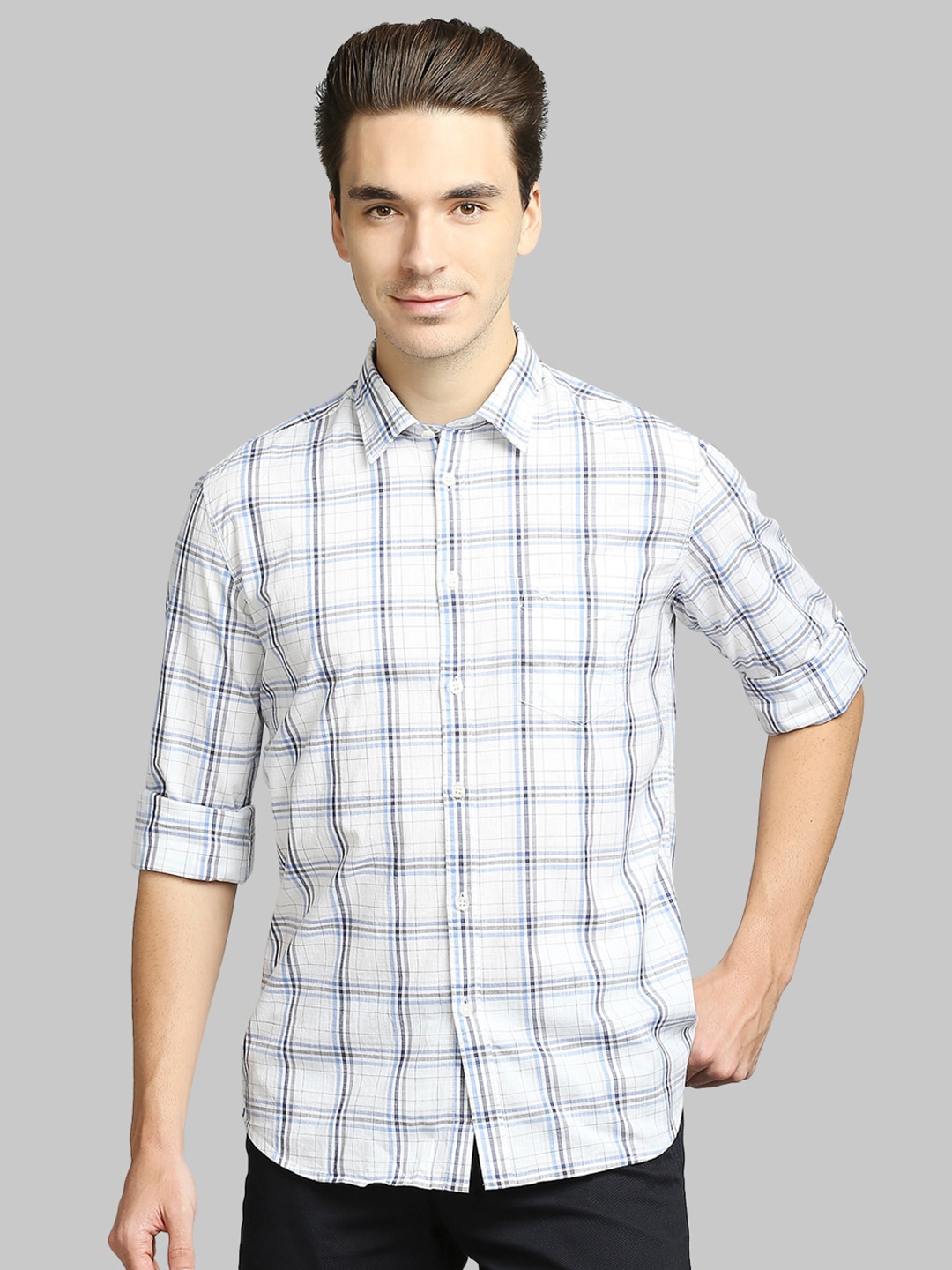 

Parx Men White Slim Fit Checked Casual Shirt