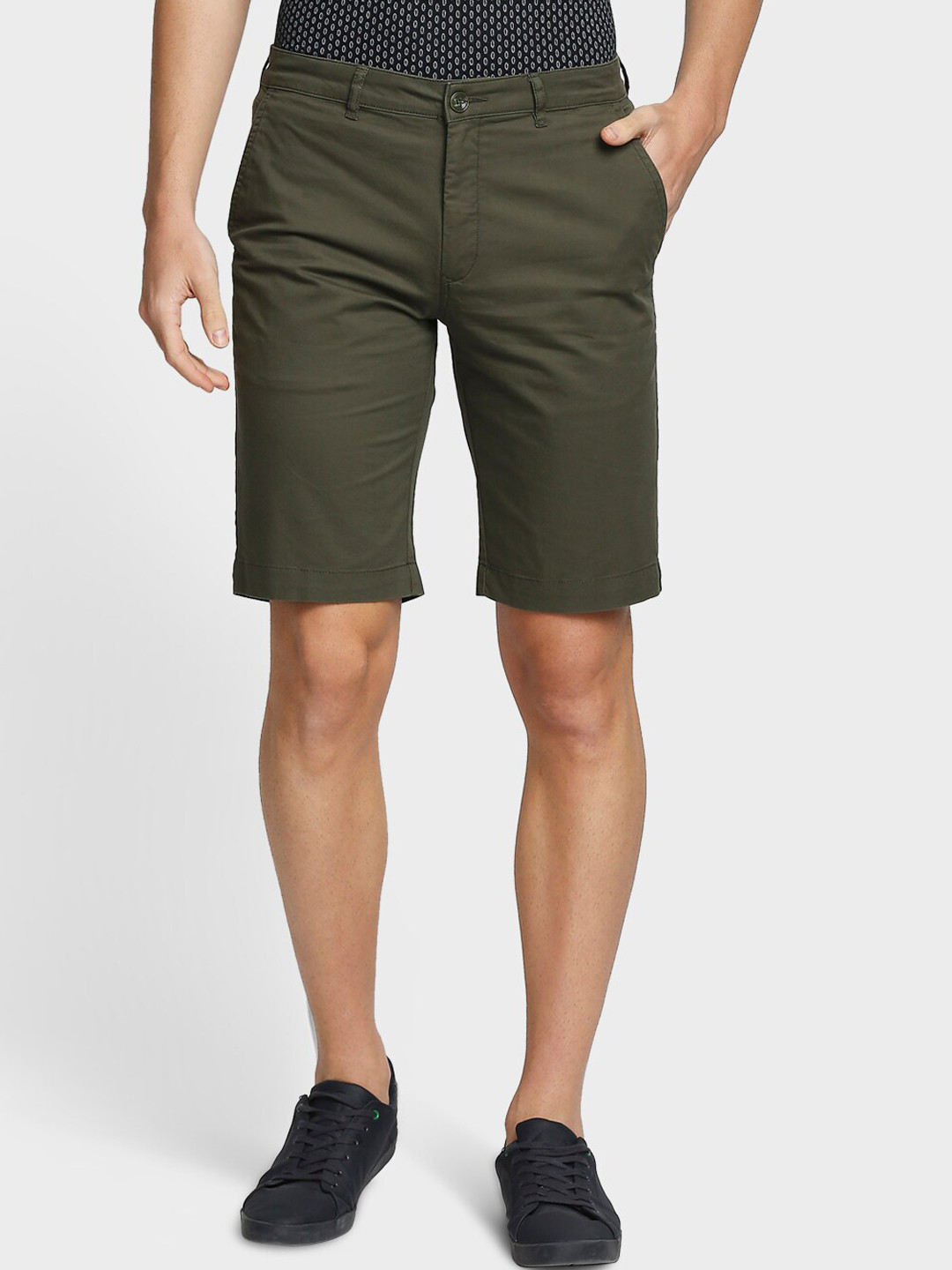 

ColorPlus Men Green Shorts