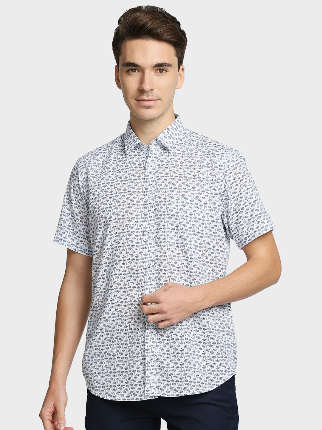 

ColorPlus Men Blue Floral Printed Casual Shirt