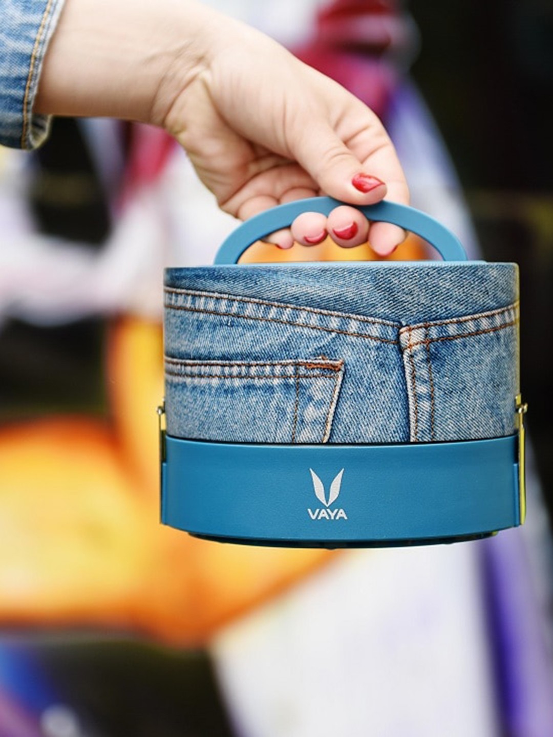 

Vaya Blue Lunch Box with Bagmat & Two Copper Finished Containers 1000ml