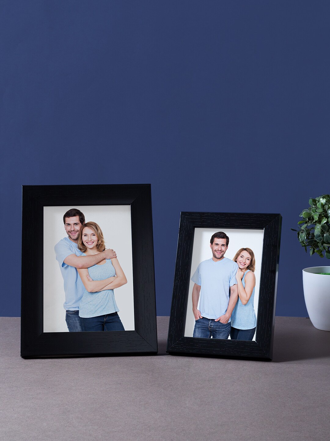 

Golden Peacock Set of 2 Black Solid Wooden Table-Top Photo Frame