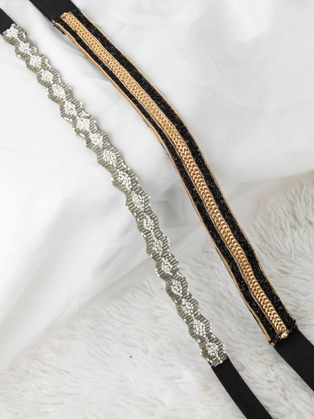 

DEEBACO Women Set Of 2 Black & Silver-Toned Sequin Embellished Stretchable PU Belt