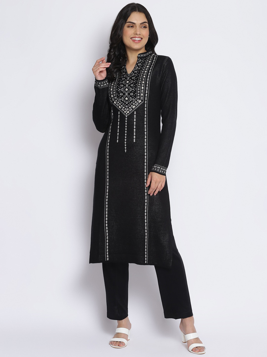 

MIKHAD Women Black Embroidered Thread Work Kurta with Trousers