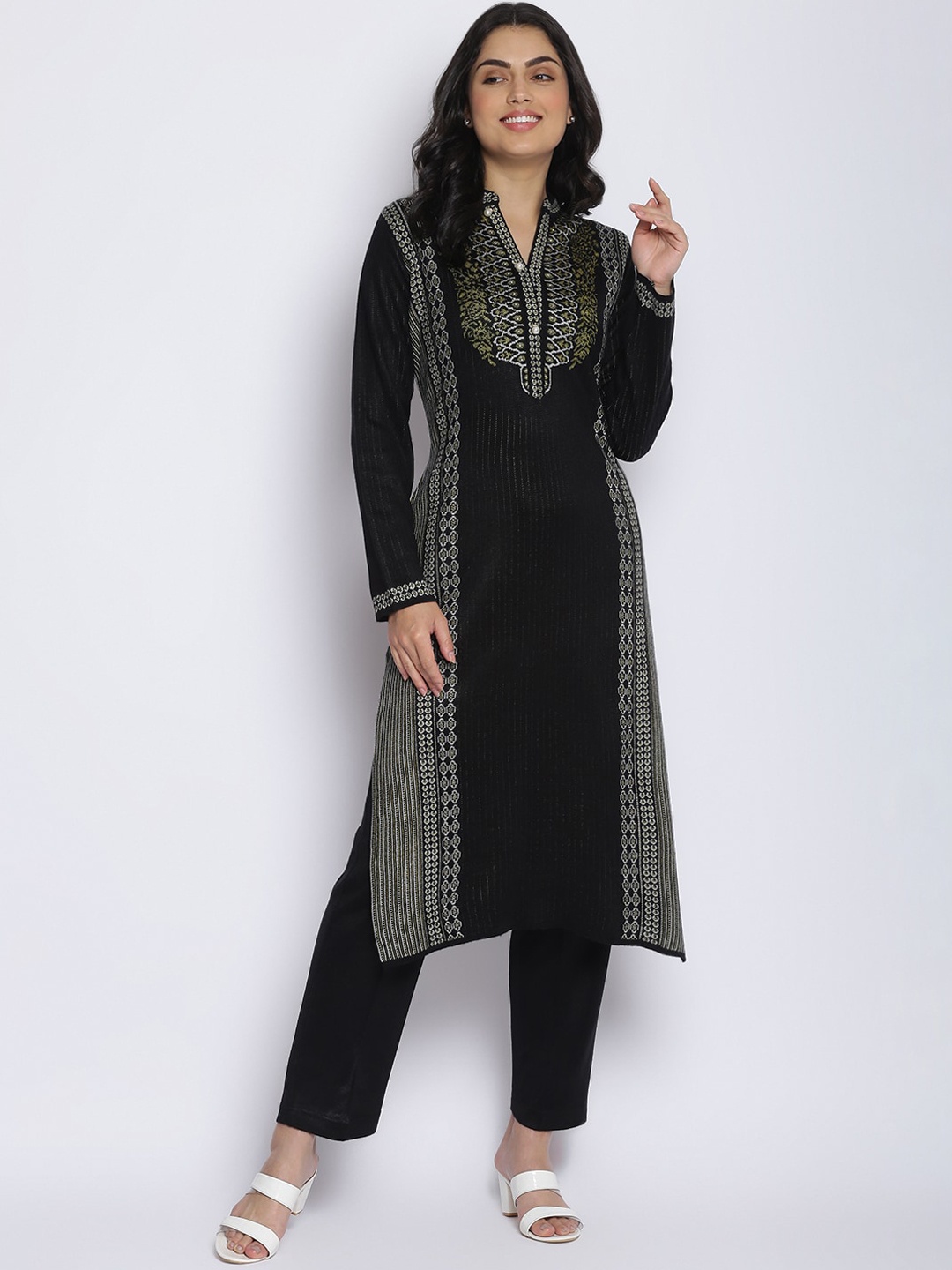 

MIKHAD Women Black Ethnic Motifs Wool Blend Kurta with Trousers & With Dupatta