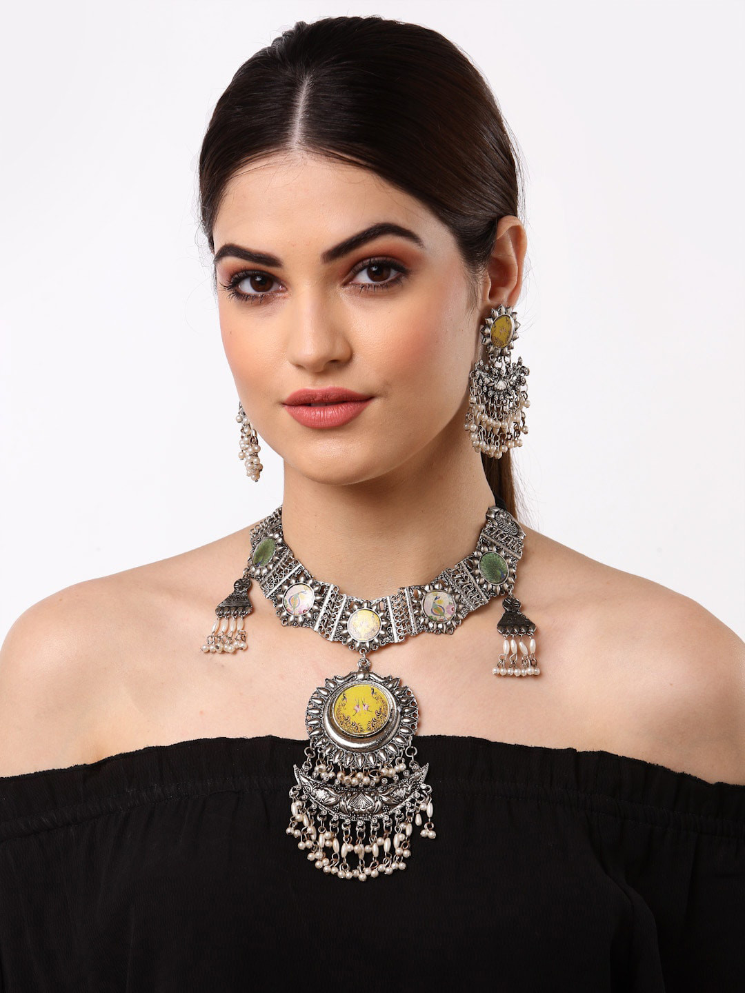 

Arrabi Metallic -Toned & Yellow Stone-Studded & Pearl Beaded Jewellery Set