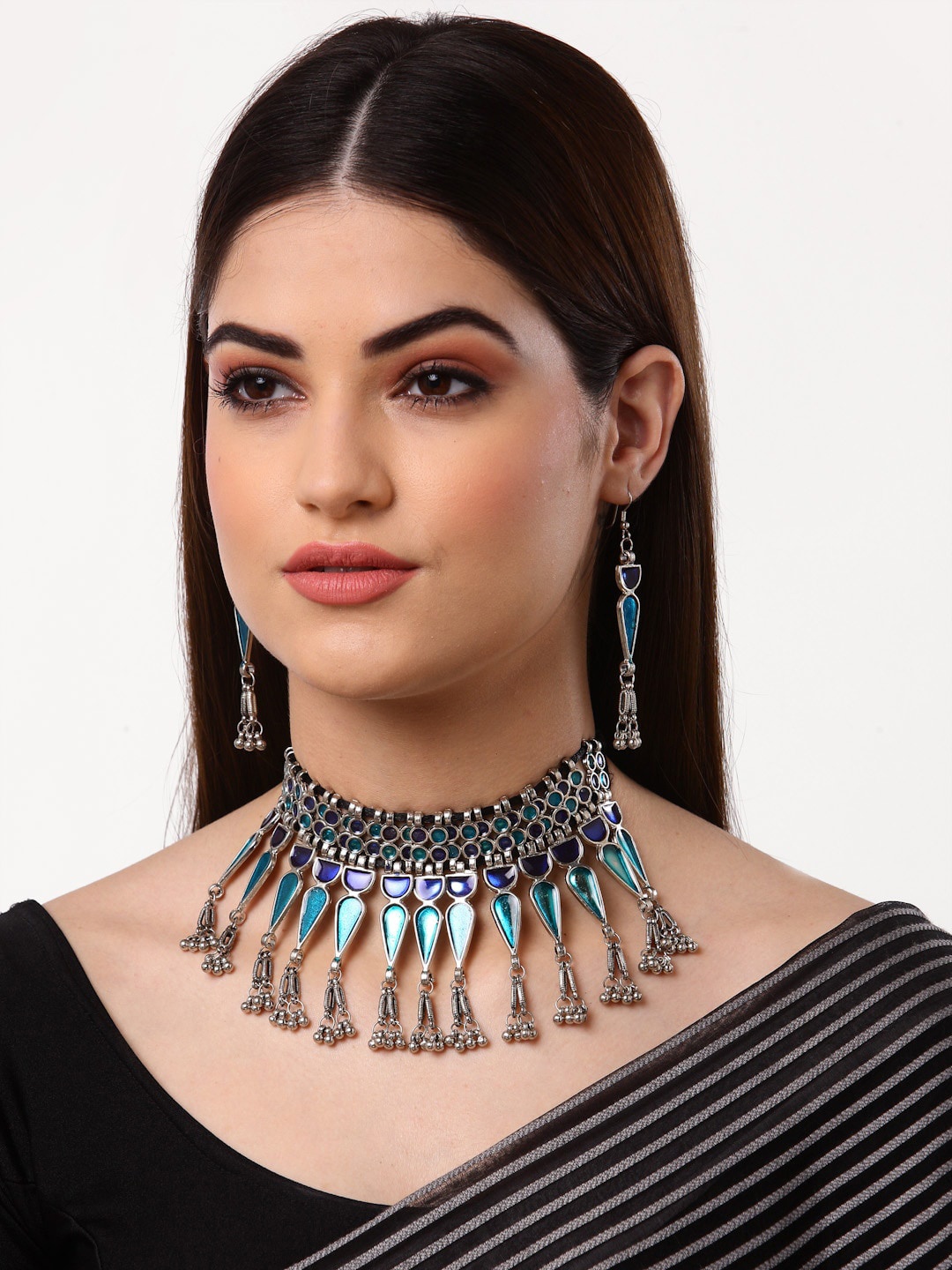 

Arrabi Blue Stone-Studded Meenakari Jewelry Set, Silver