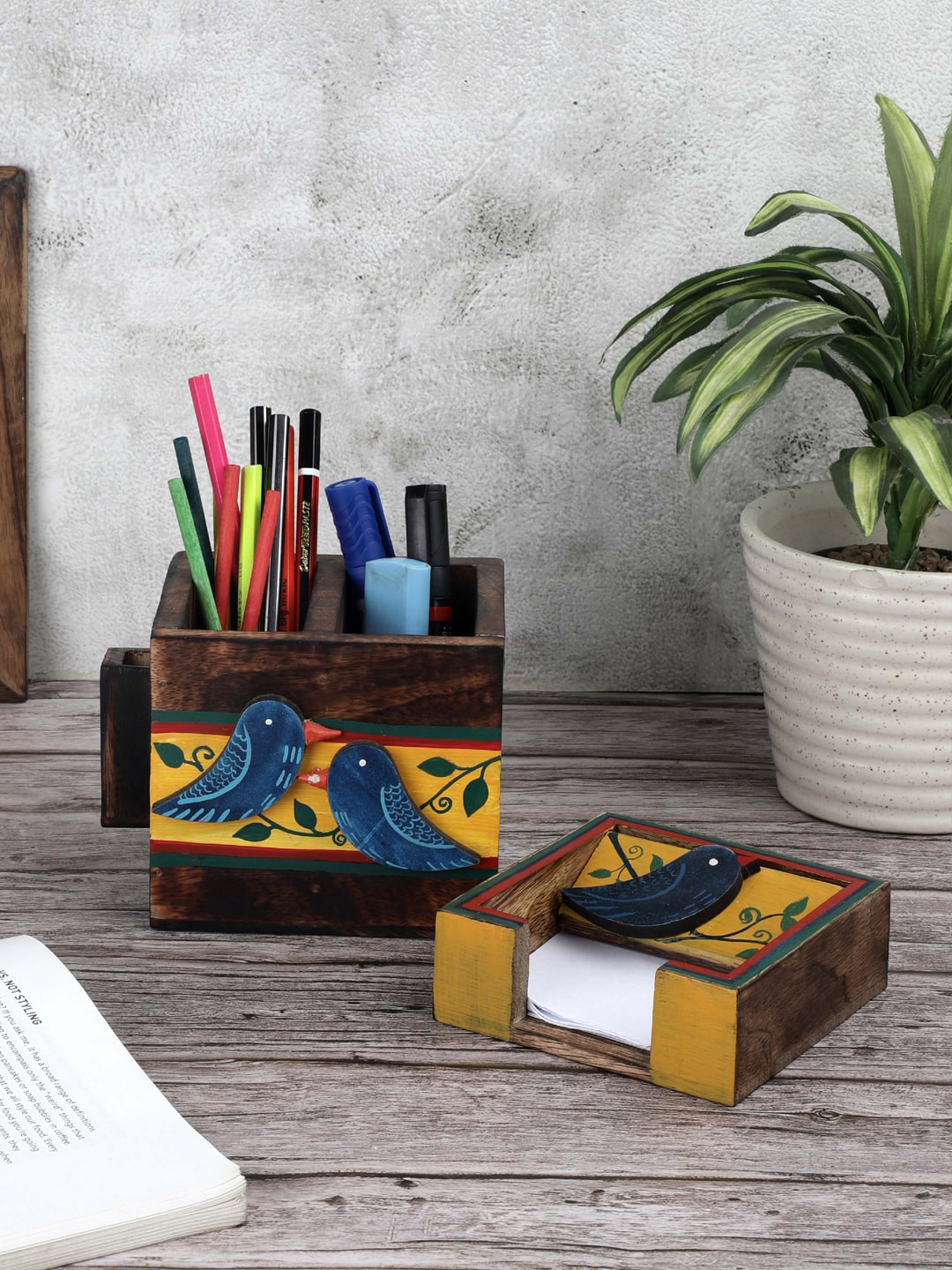 

VarEesha Brown & Yellow Printed Pen Stand & Paper Holder Combo