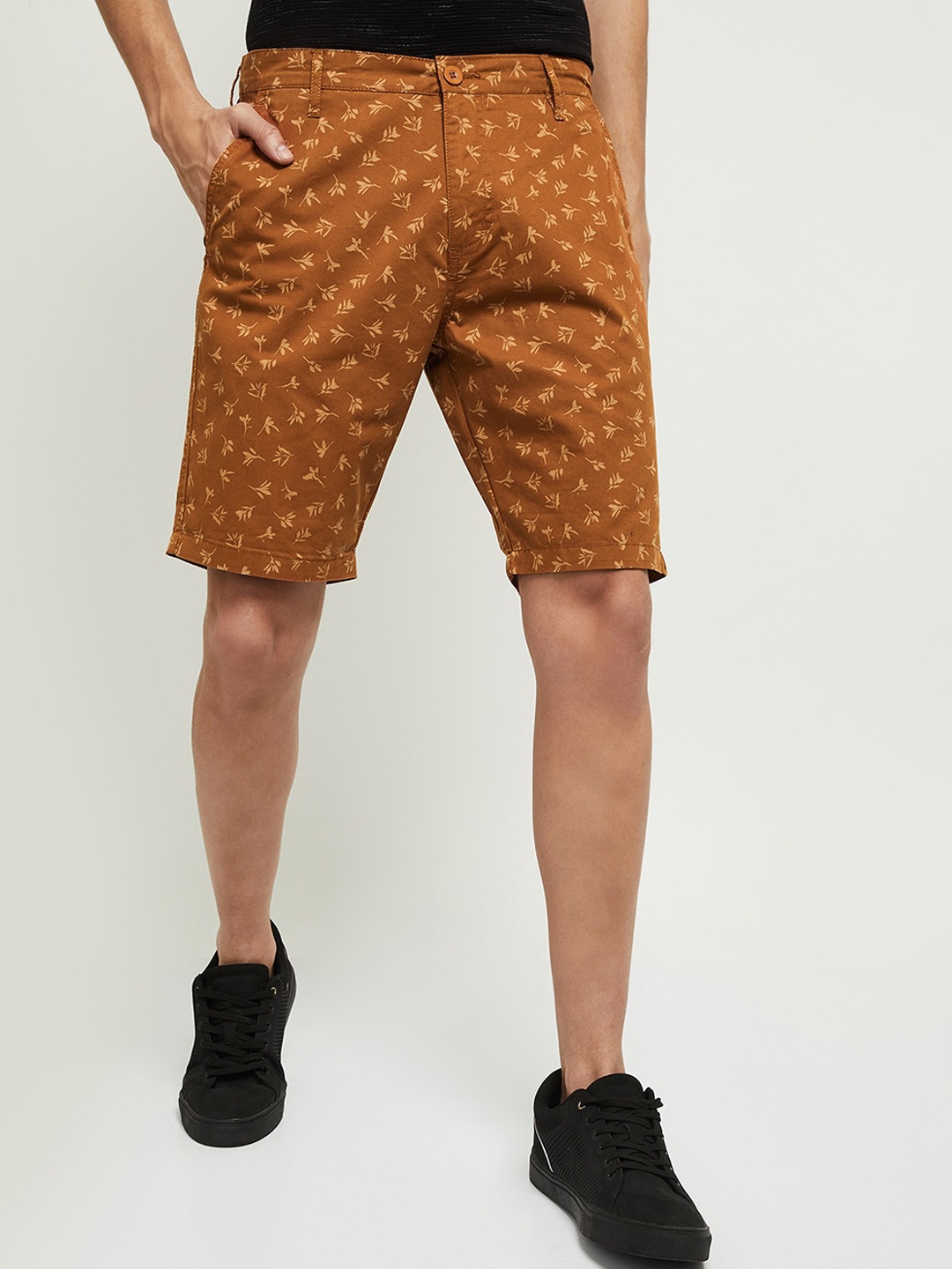 

max Men Coral Printed Shorts