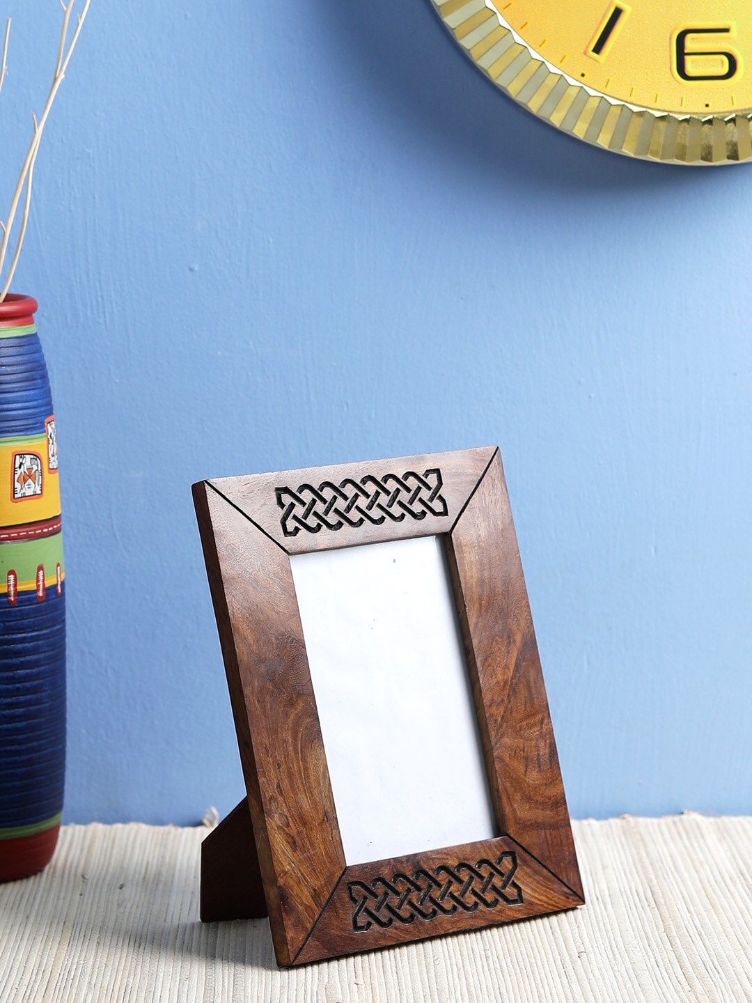

VarEesha Brown Patterned Wooden Photo Frame 4x6 inch
