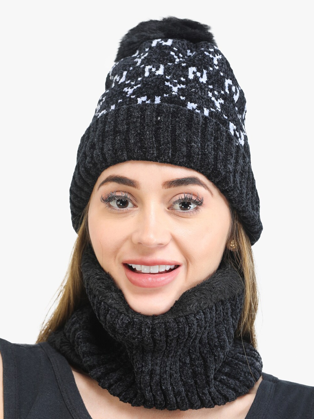 

ELLIS Women Black & White Beanie