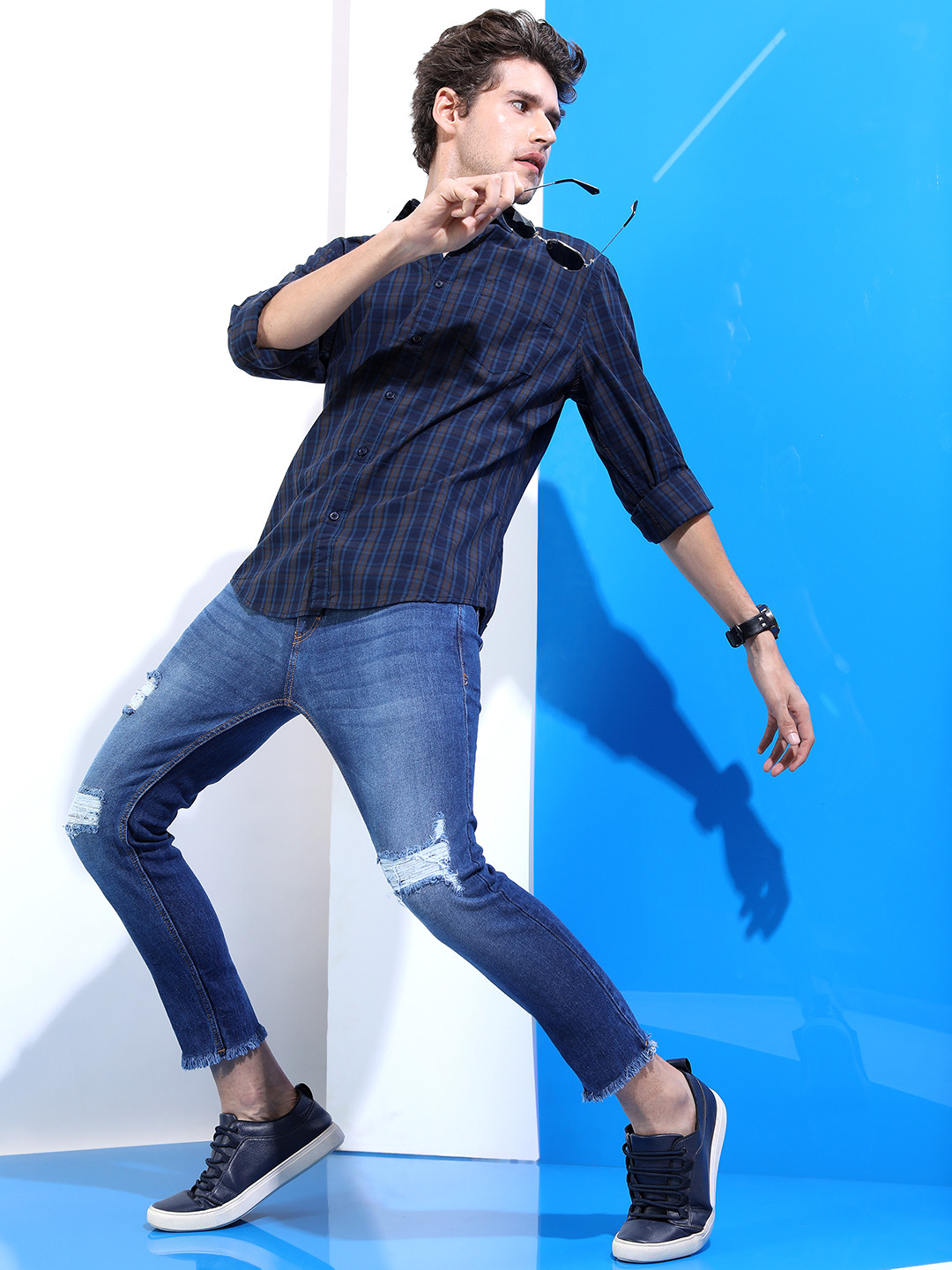 

KETCH Men Blue Tapered Fit Mildly Distressed Heavy Fade Stretchable Jeans