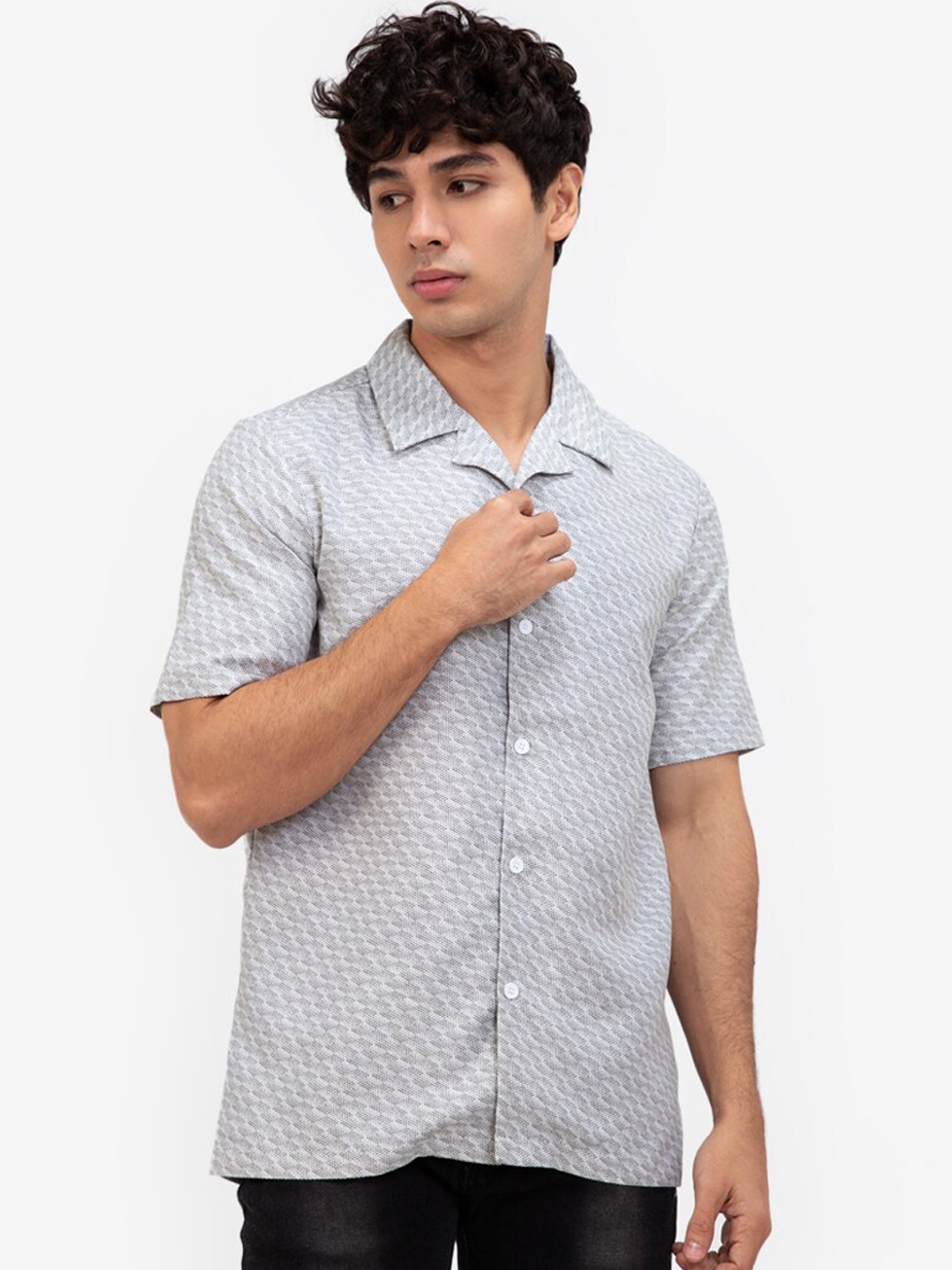 

ZALORA BASICS Men Grey Printed Casual Bowling Shirt