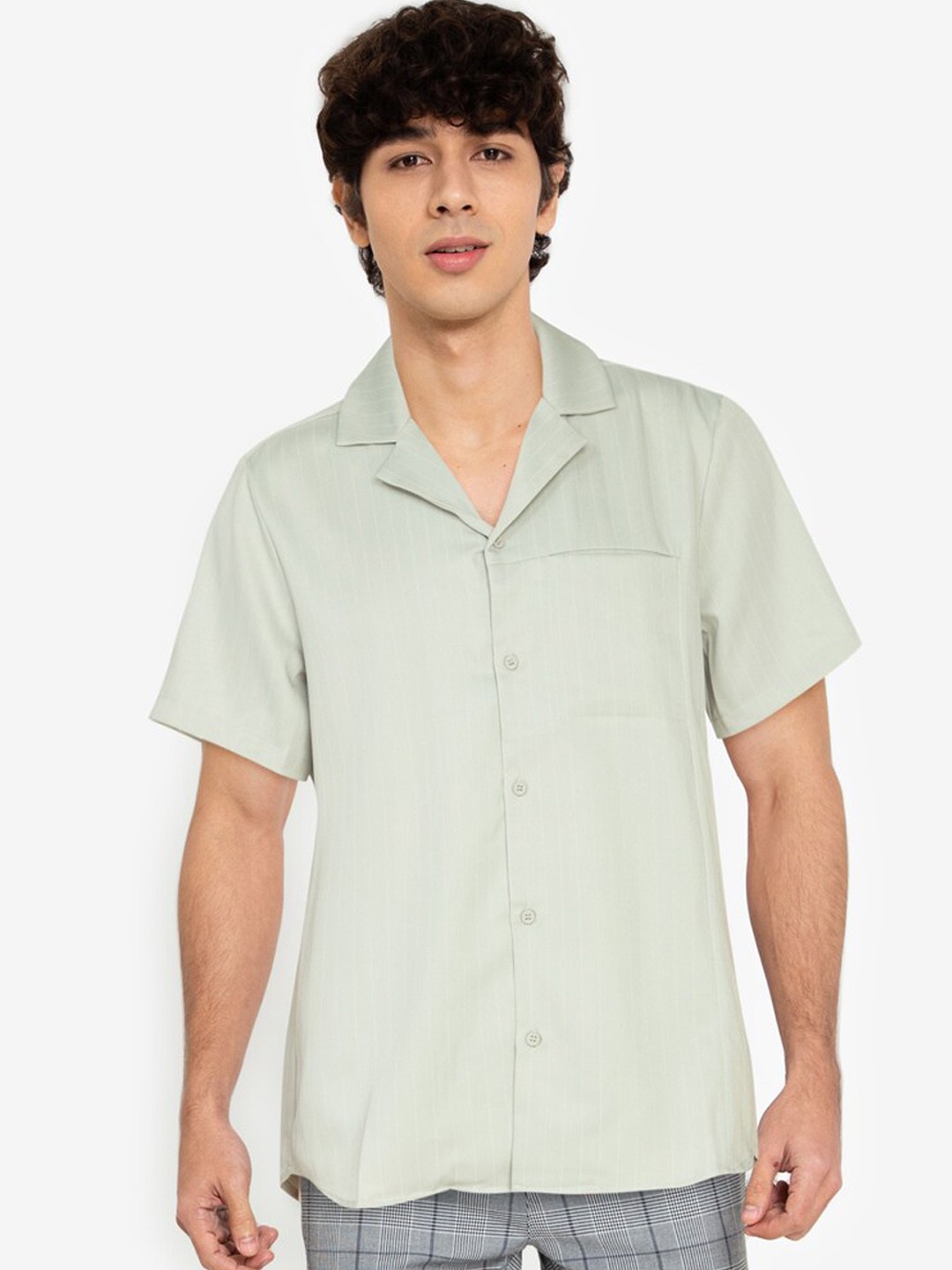 

ZALORA BASICS Men Green Notched Lapel Pure Cotton Casual Shirt